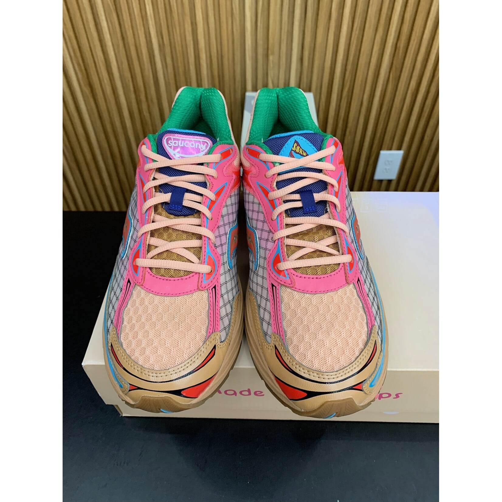 Saucony Saucony ProGrid Omni 9 Jae Tips To Do List Tan Size 11, PREOWNED