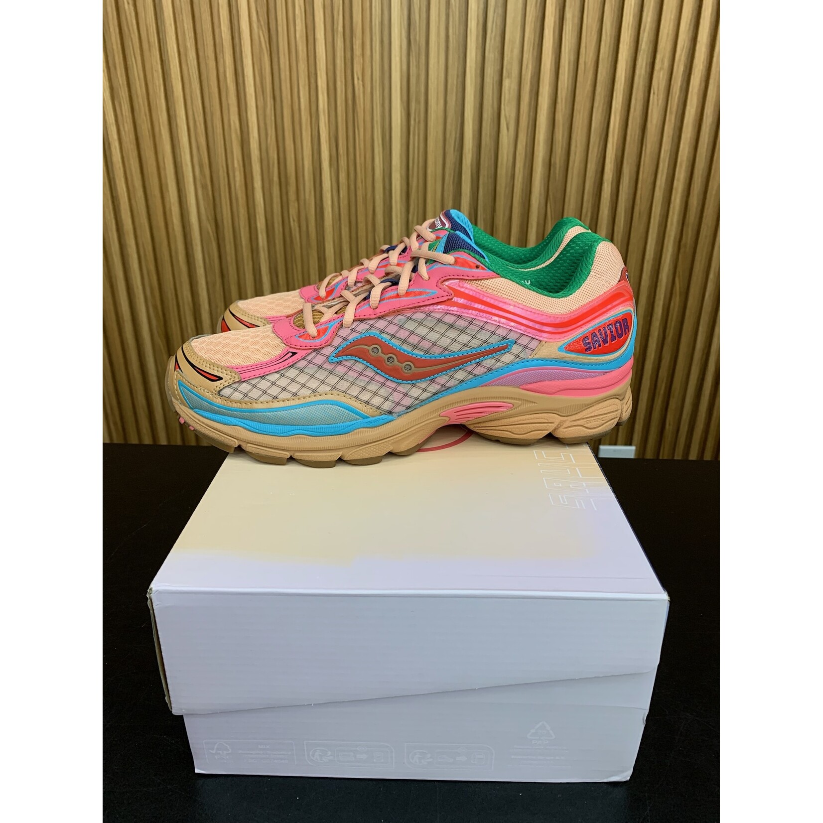 Saucony Saucony ProGrid Omni 9 Jae Tips To Do List Tan Size 11, PREOWNED