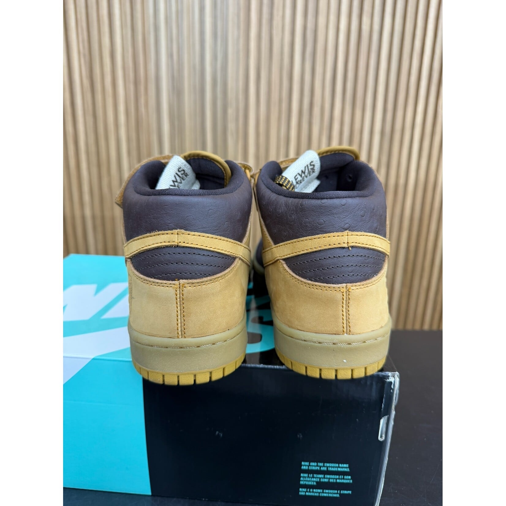 Nike Nike SB Dunk Mid Lewis Marnell Size 11, PREOWNED