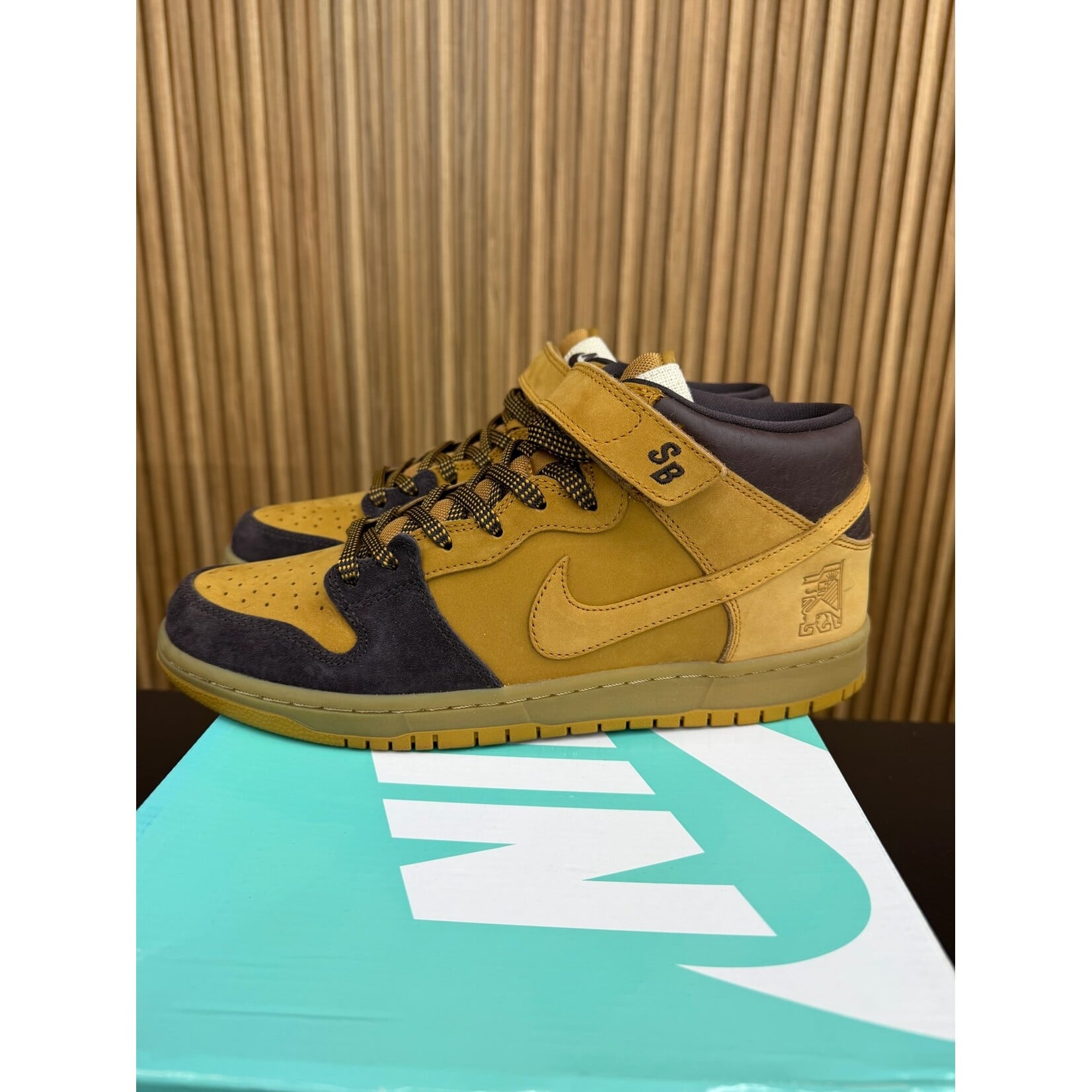 Nike Nike SB Dunk Mid Lewis Marnell Size 11, PREOWNED