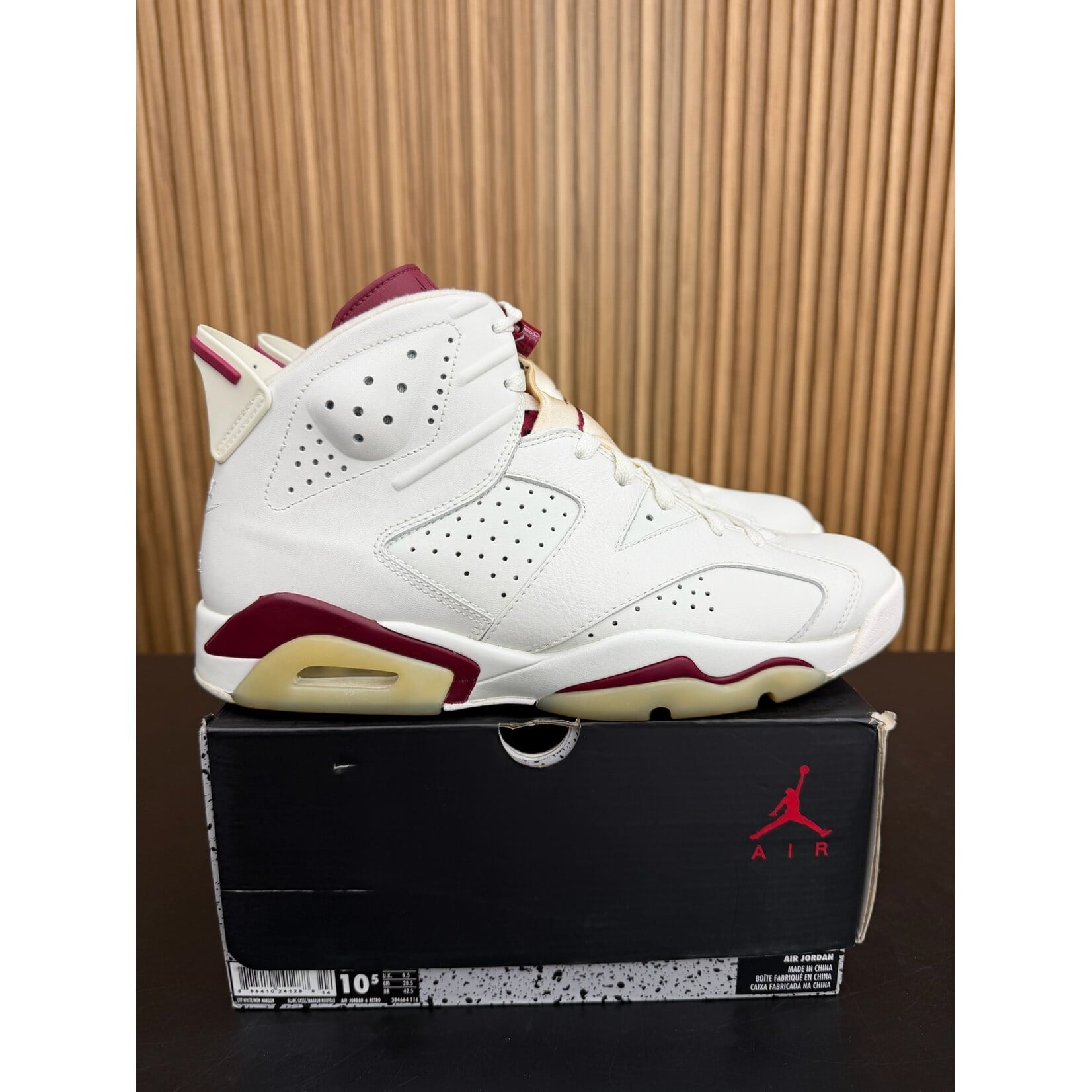 Jordan Jordan 6 Retro Maroon (2015) Size 10.5, PREOWNED