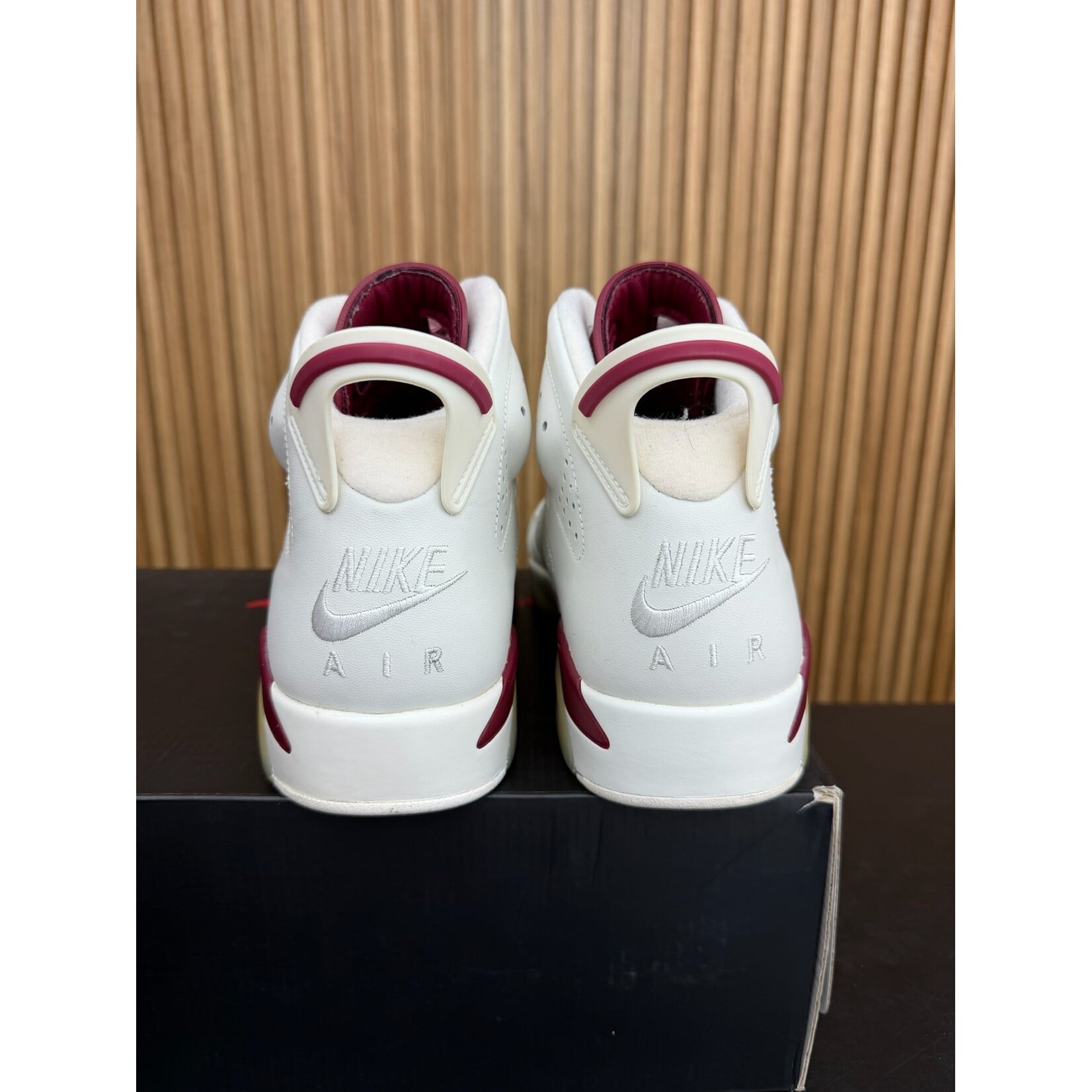 Jordan Jordan 6 Retro Maroon (2015) Size 10.5, PREOWNED
