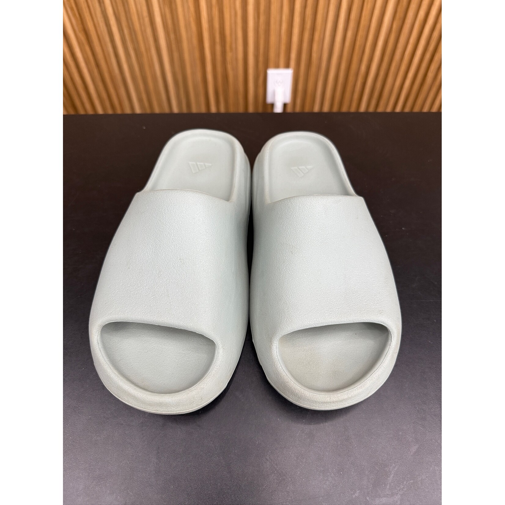 Adidas adidas Yeezy Slide Salt Size 10, PREOWNED NO BOX