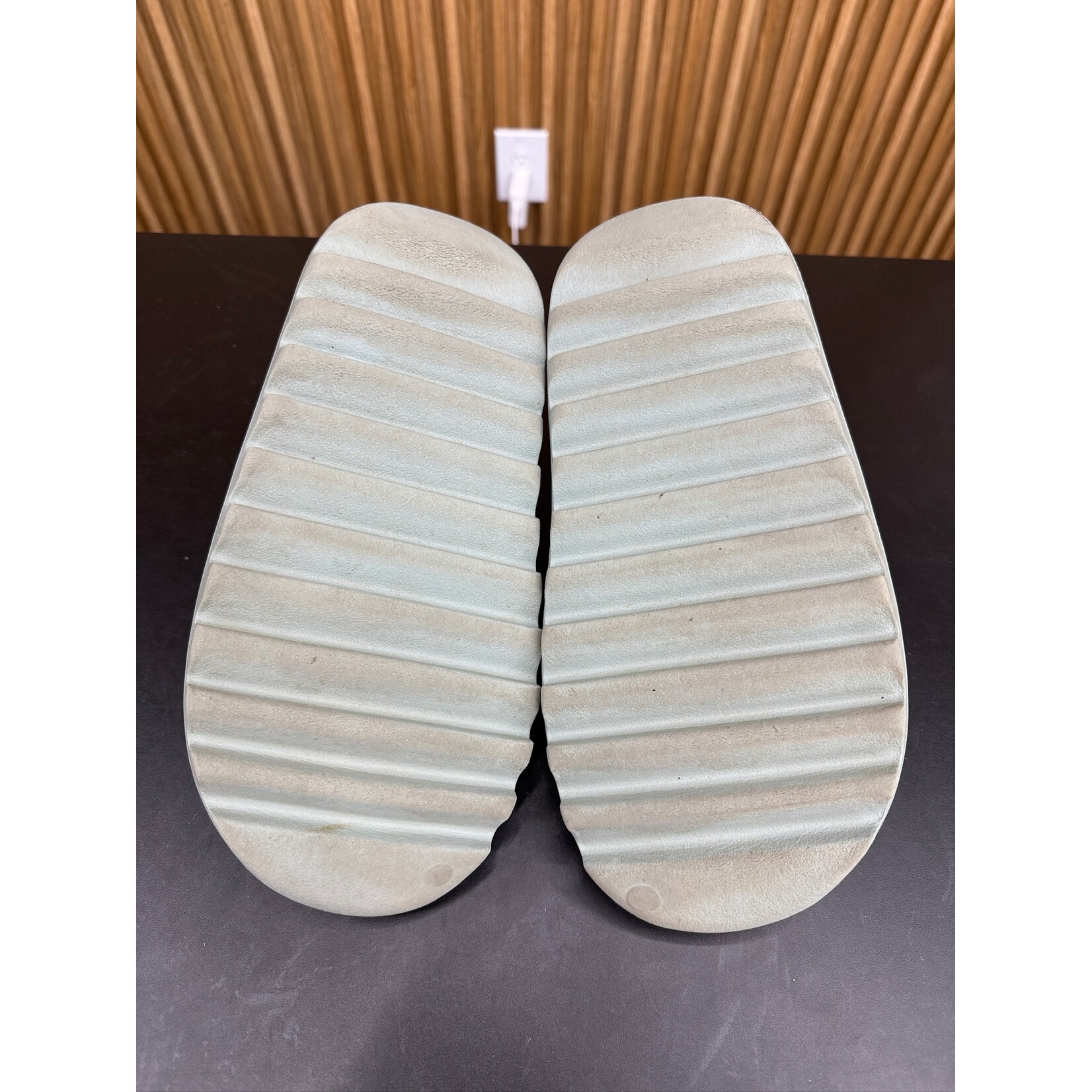 Adidas adidas Yeezy Slide Salt Size 10, PREOWNED NO BOX