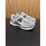 Nike Nike Zoom Vomero 5 Cobblestone Flat Pewter (Women's) Size 6.5W, PREOWNED NO BOX