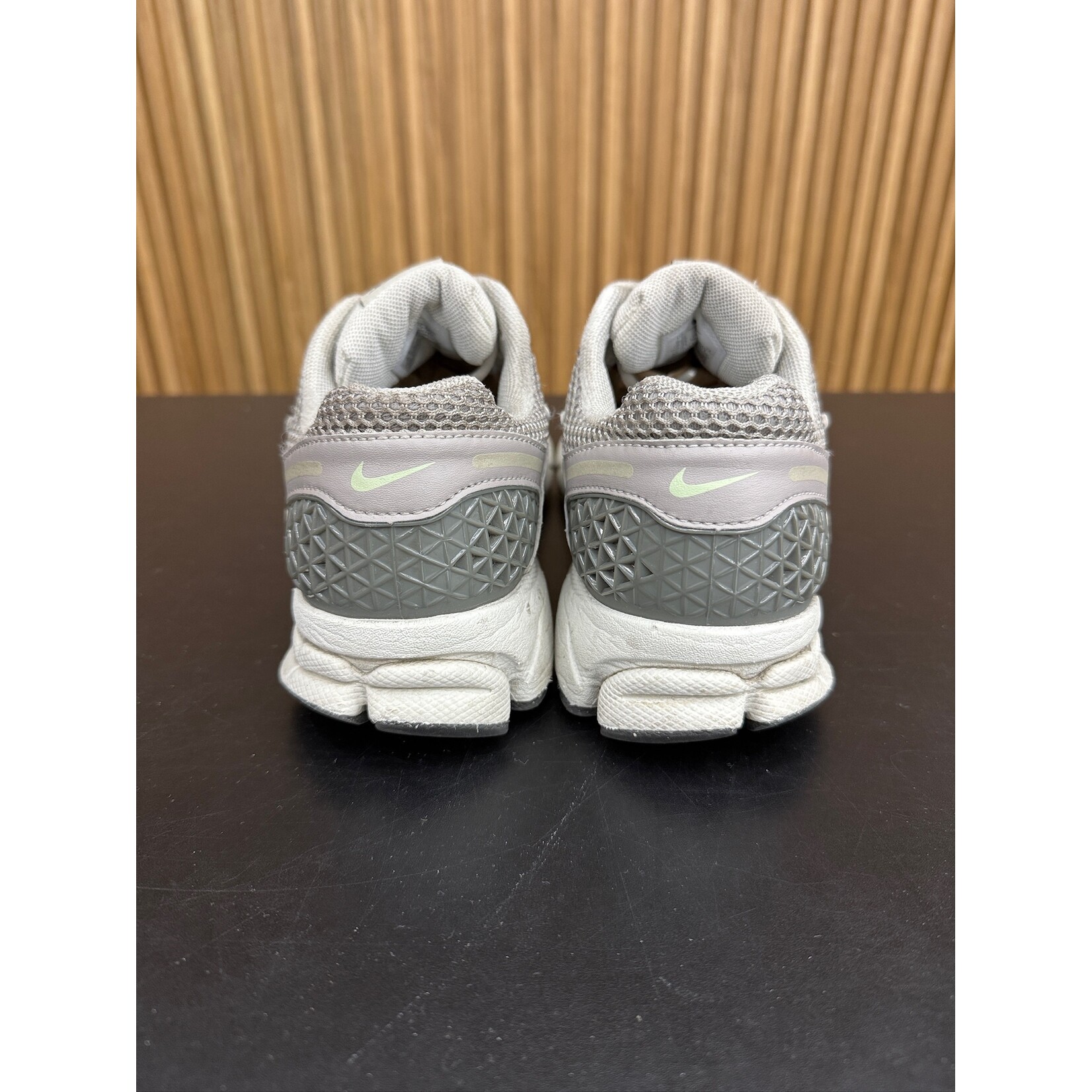 Nike Nike Zoom Vomero 5 Cobblestone Flat Pewter (Women's) Size 6.5, PREOWNED NO BOX