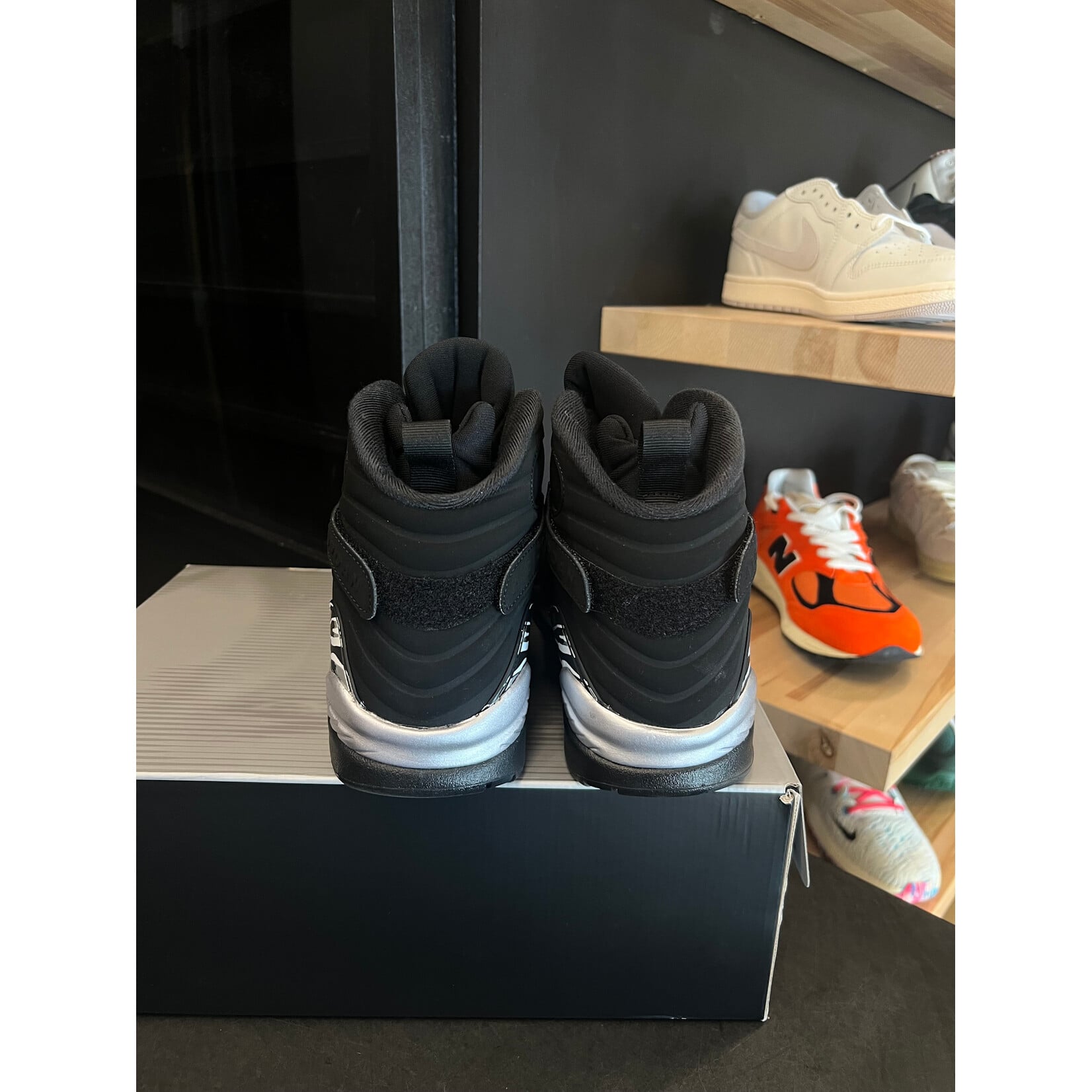 Jordan Jordan 8 Retro Chrome (2026) Size 9, PREOWNED