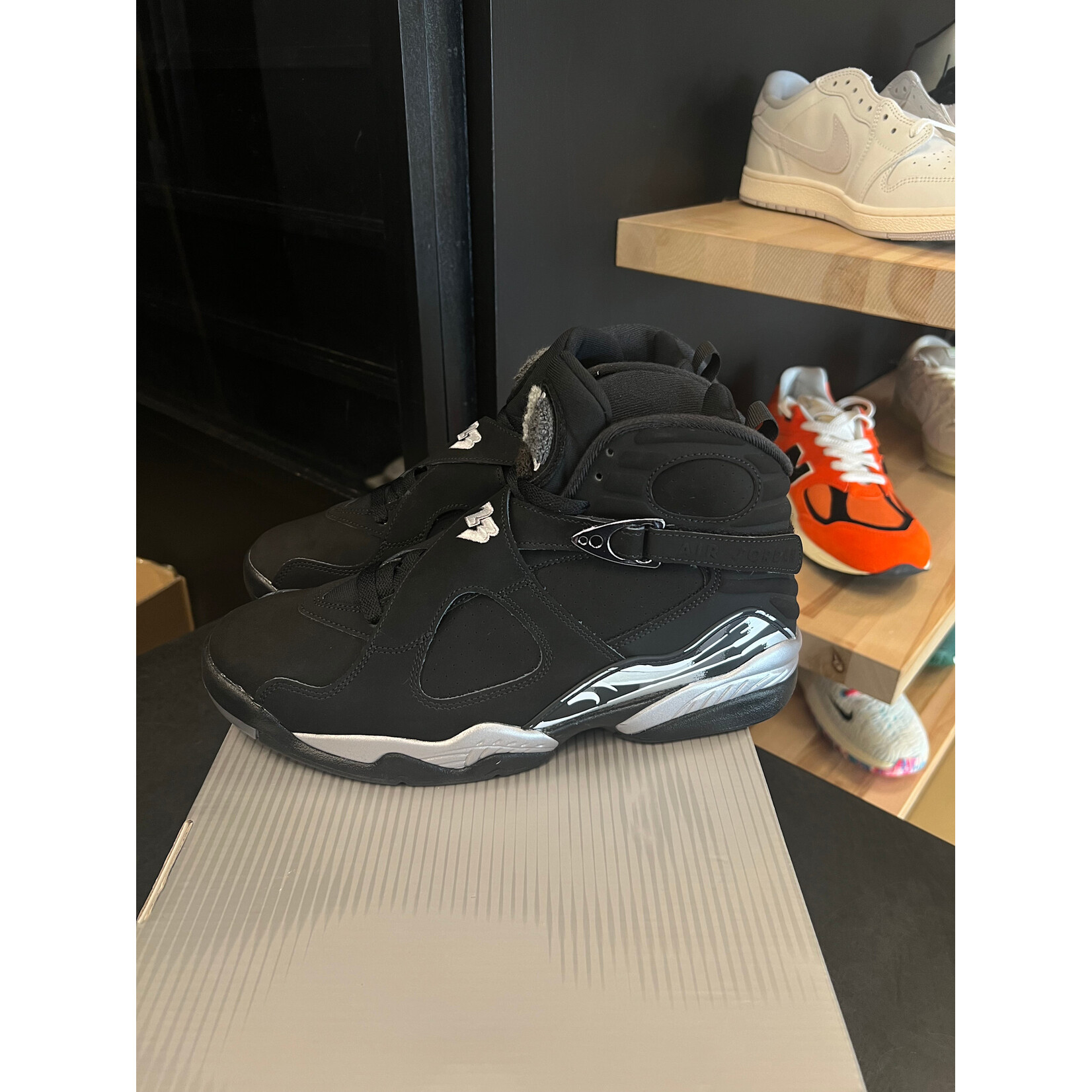 Jordan Jordan 8 Retro Chrome (2026) Size 9, PREOWNED