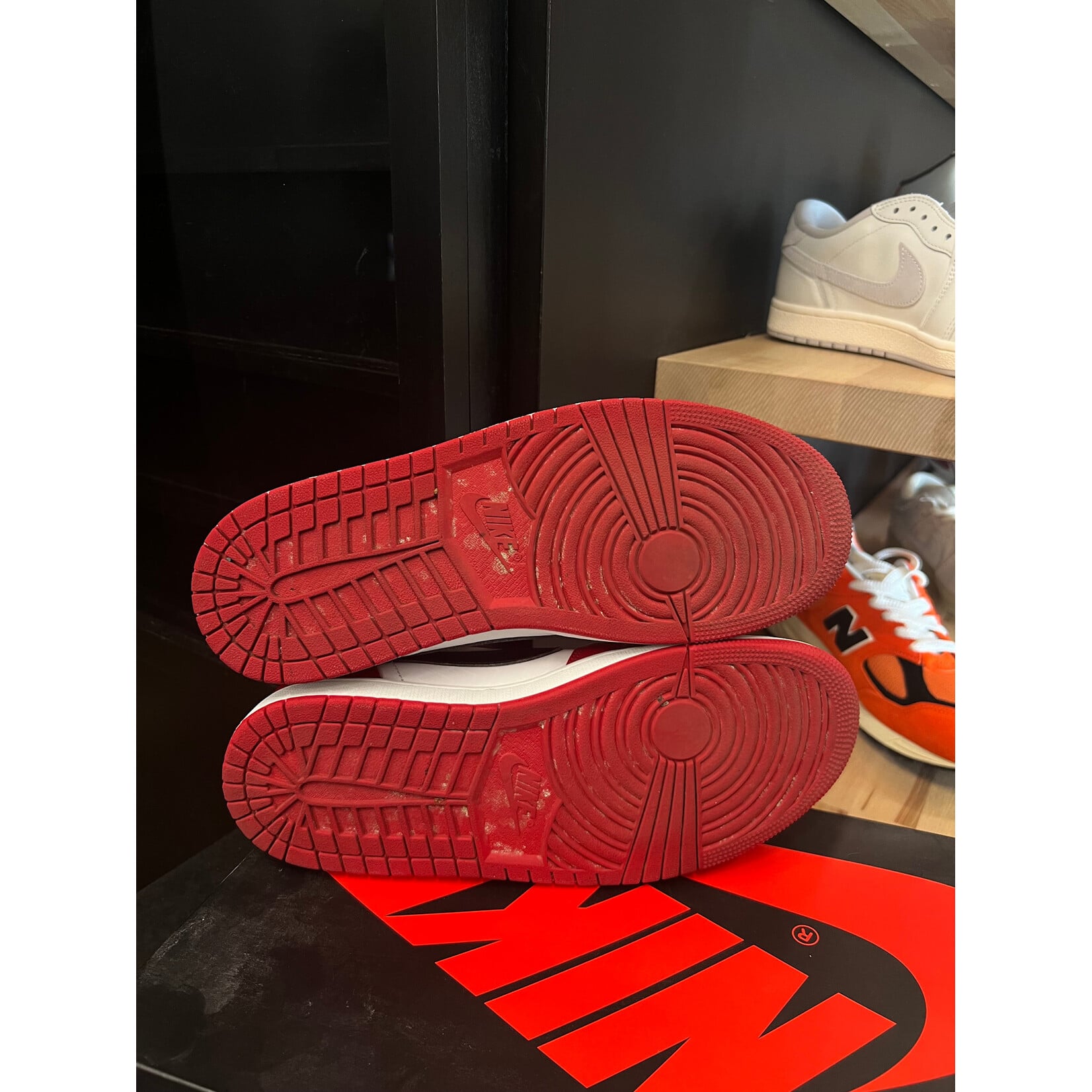 Jordan Jordan 1 Retro Low OG Chicago (2025) Size 9, PREOWNED