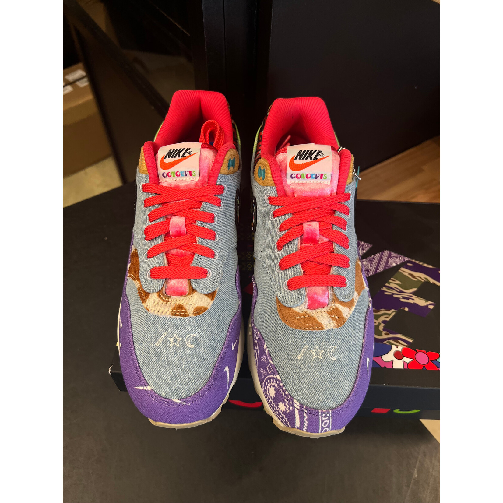 Nike Nike Air Max 1 SP Concepts Far Out (Regular Box) Size 8.5, PREOWNED*
