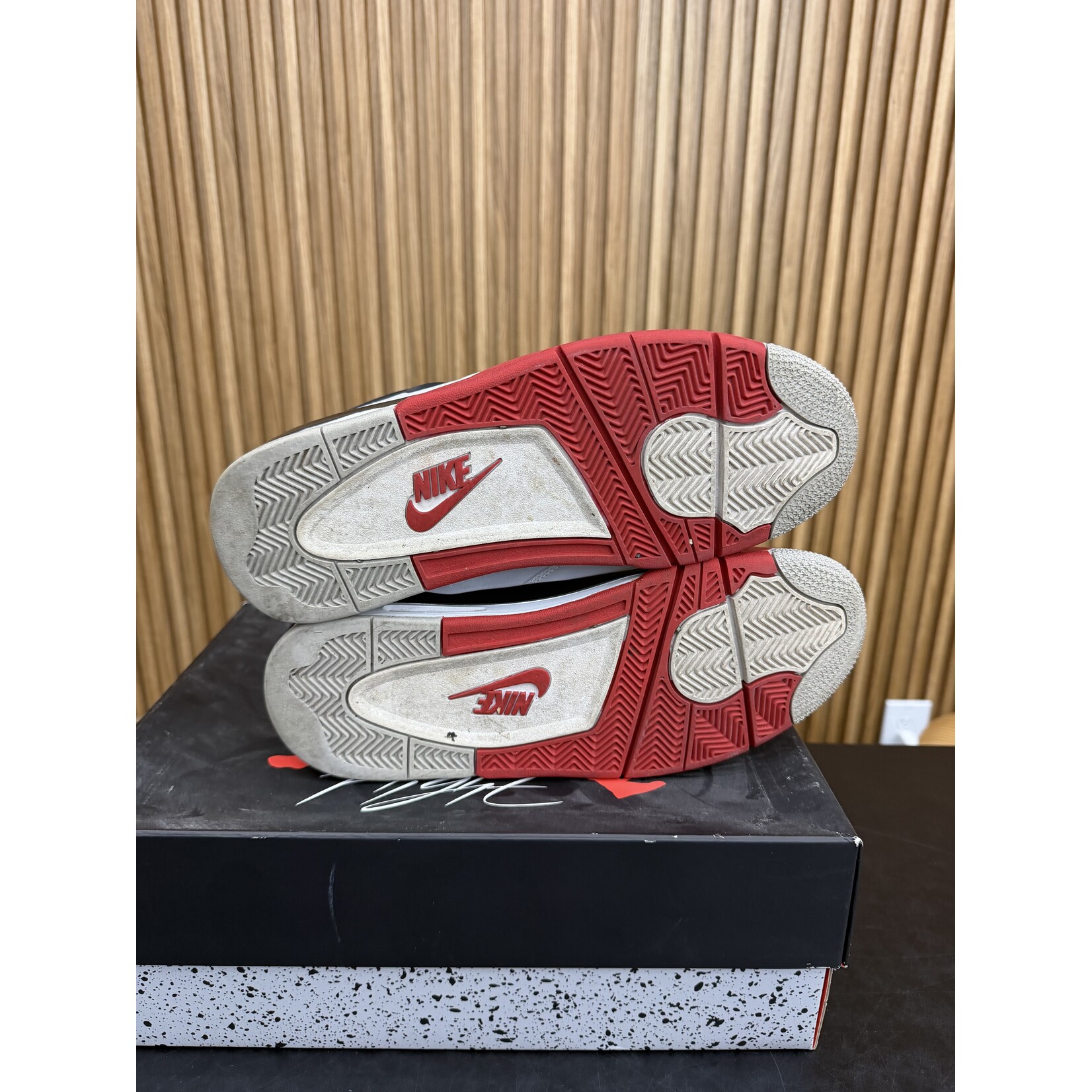 Jordan Jordan 4 Retro Fire Red (2020) Size 10.5, PREOWNED*