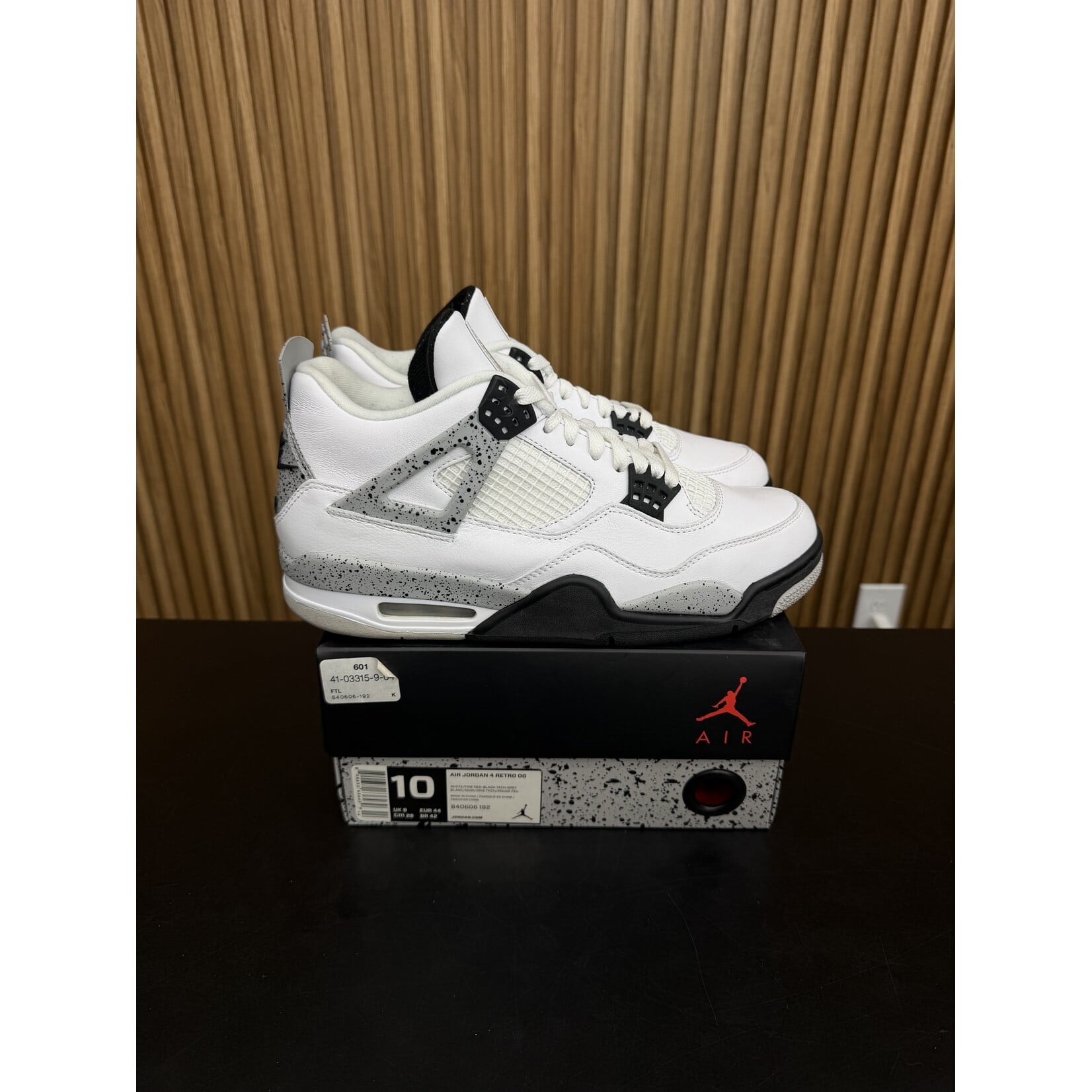 Jordan Jordan 4 Retro White Cement (2016) Size 10, PREOWNED*