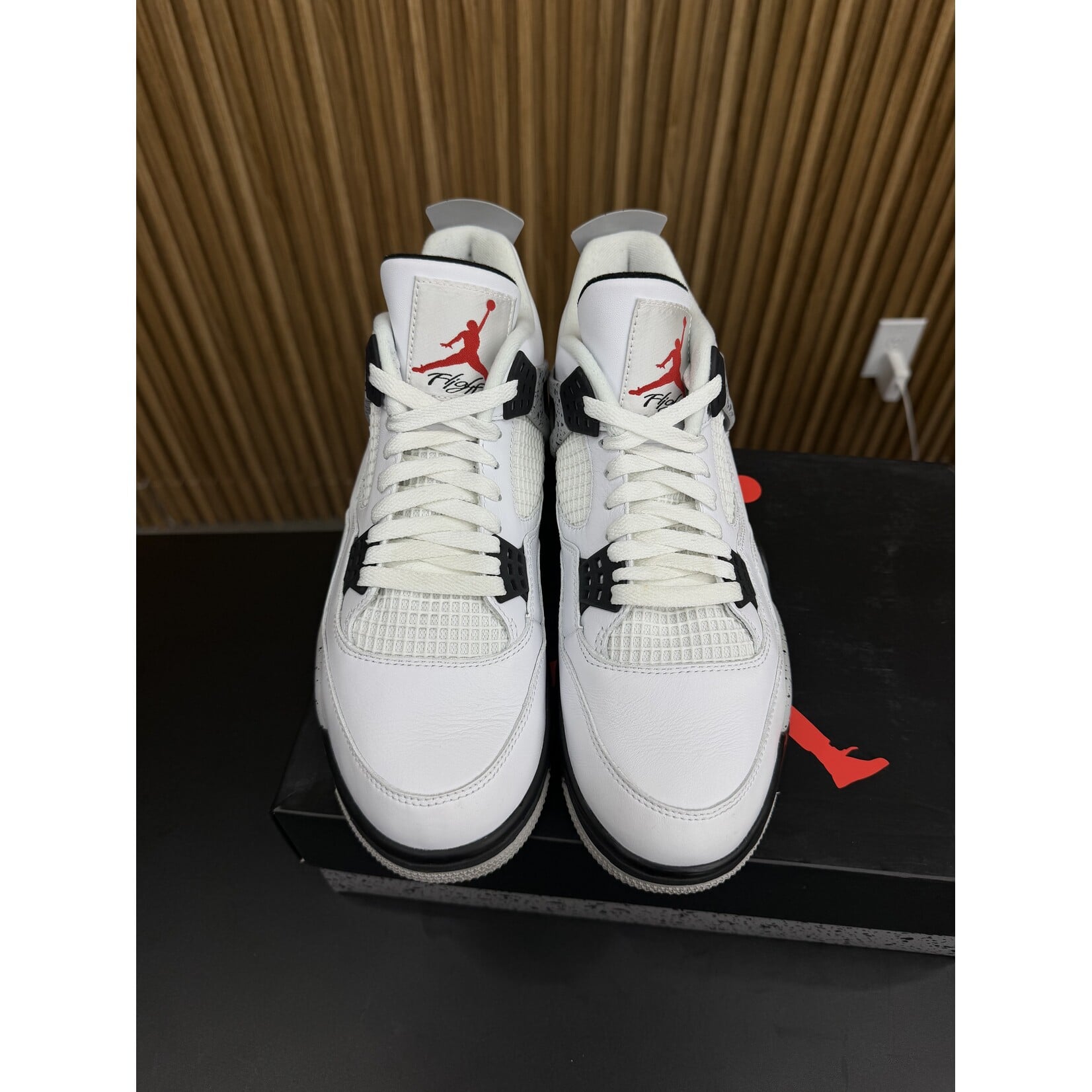 Jordan Jordan 4 Retro White Cement (2016) Size 10, PREOWNED*