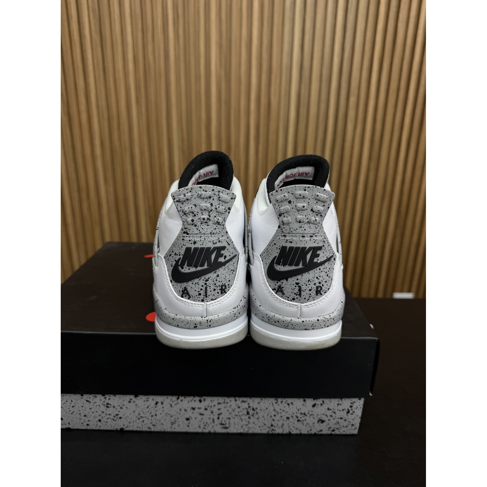 Jordan Jordan 4 Retro White Cement (2016) Size 10, PREOWNED*