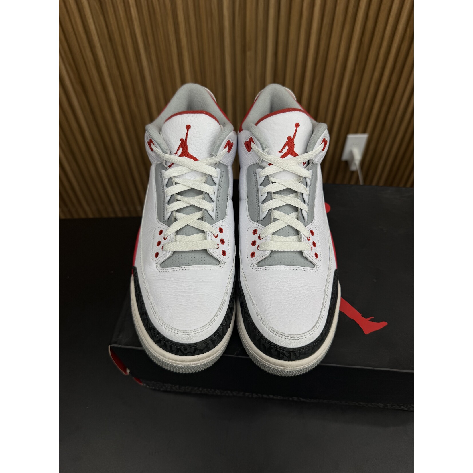 Jordan Jordan 3 Retro Fire Red (2013) Size 10.5, PREOWNED*