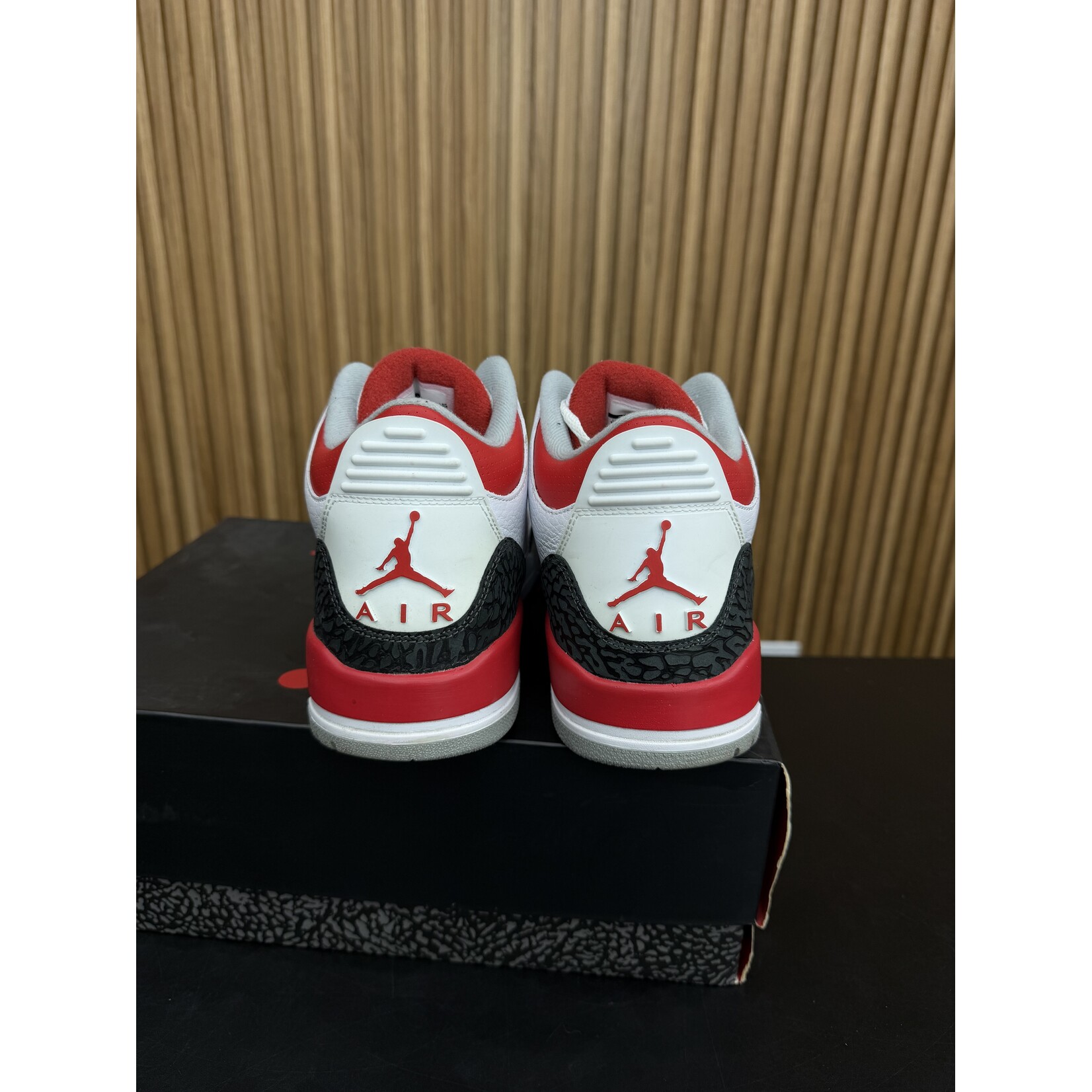 Jordan Jordan 3 Retro Fire Red (2013) Size 10.5, PREOWNED*