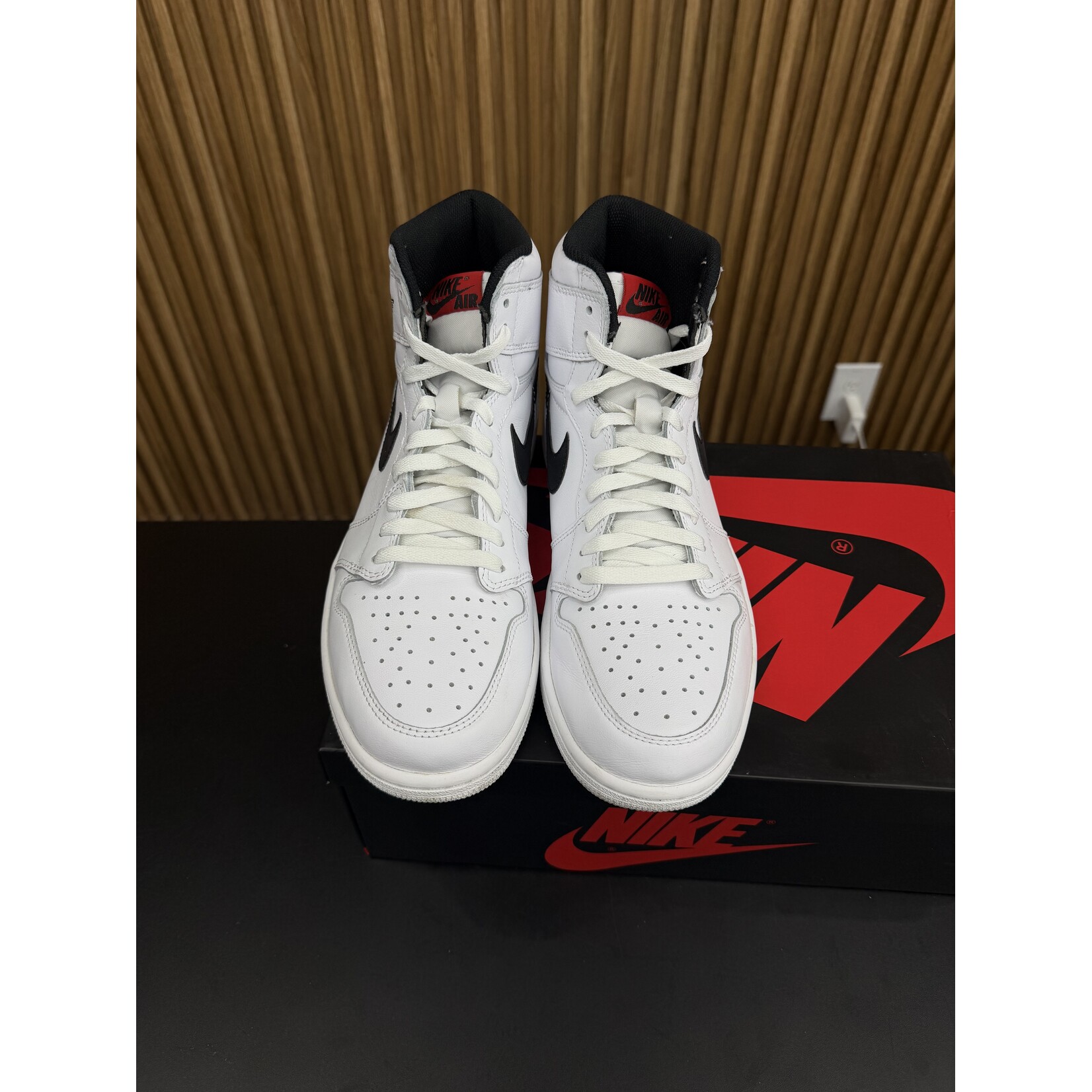 Jordan Jordan 1 Retro Yin Yang White Size 10.5, PREOWNED*