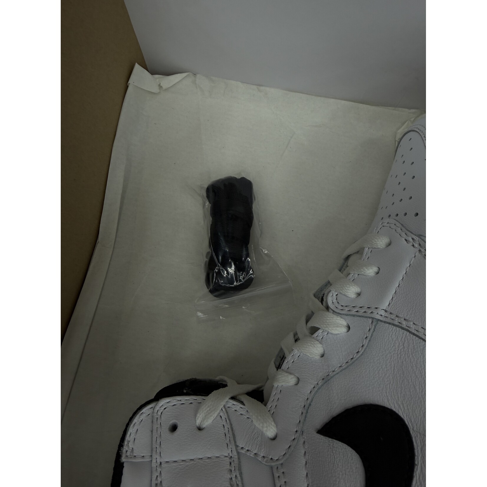 Jordan Jordan 1 Retro Yin Yang White Size 10.5, PREOWNED*