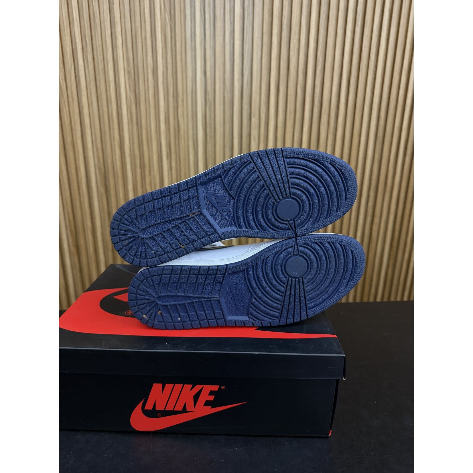 Jordan Jordan 1 Retro Metallic Navy (2016) Size 10.5, PREOWNED*