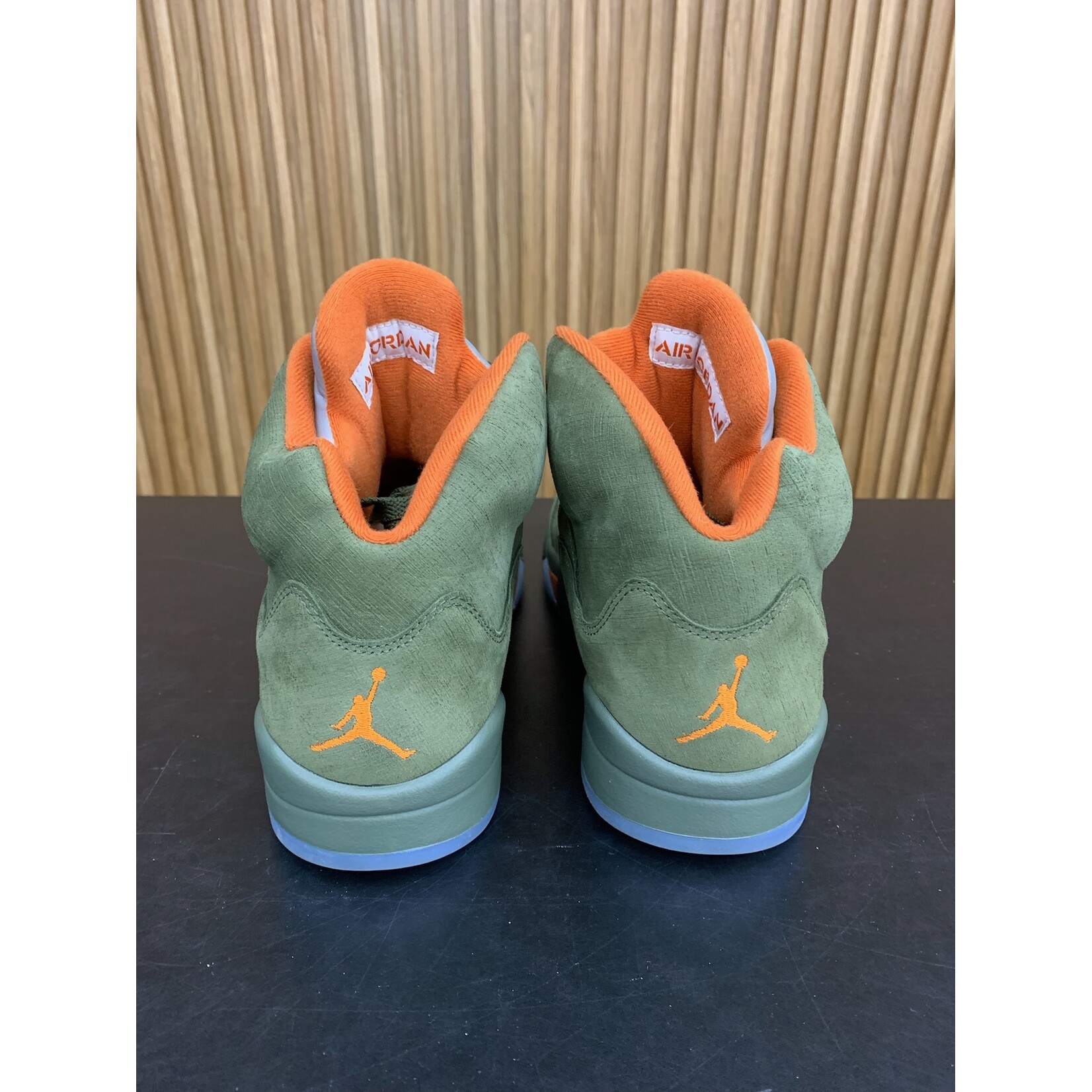 Jordan Jordan 5 Retro Olive (2024) Size 9, PREOWNED NO BOX*