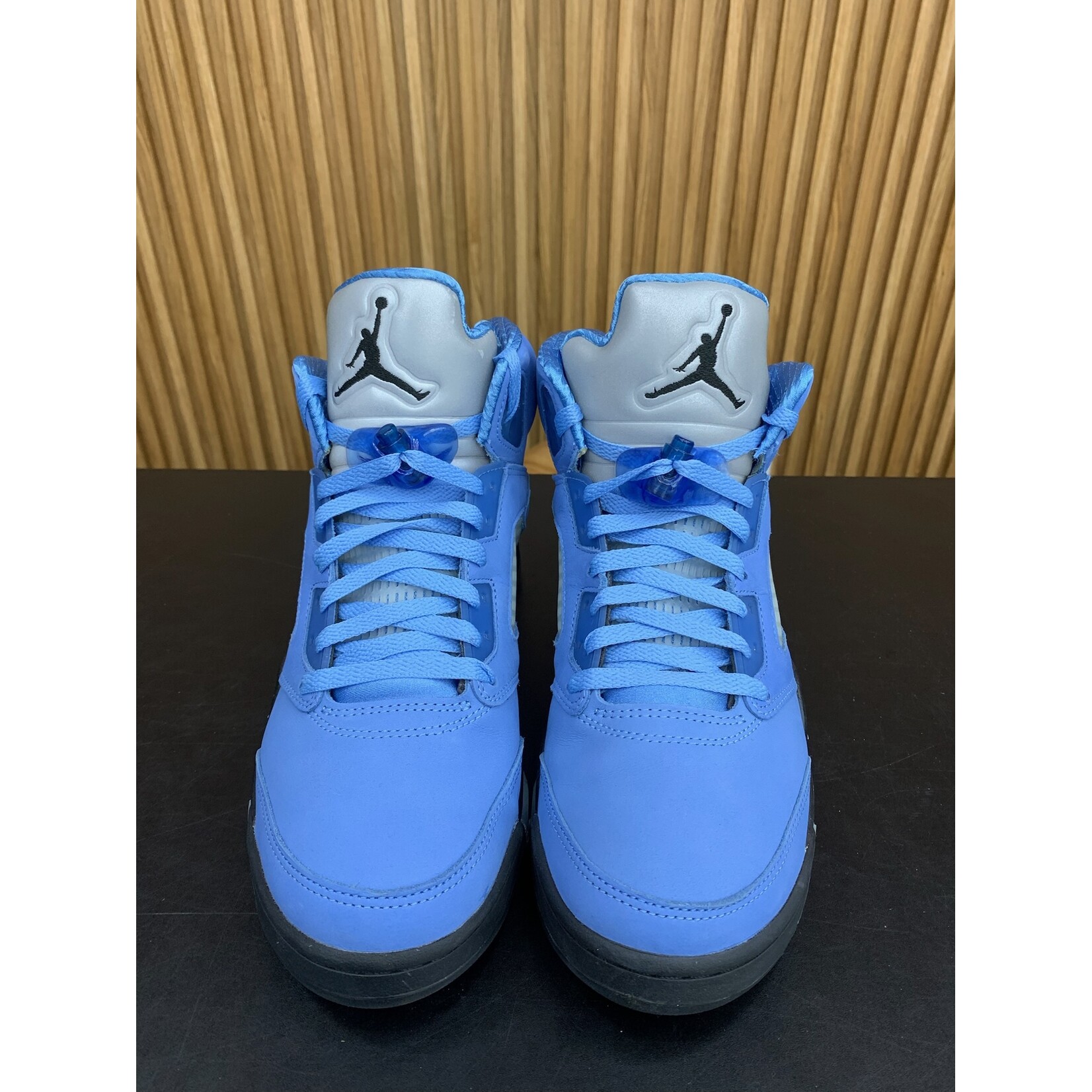 Jordan Jordan 5 Retro UNC University Blue Size 9.5, PREOWNED NO BOX*