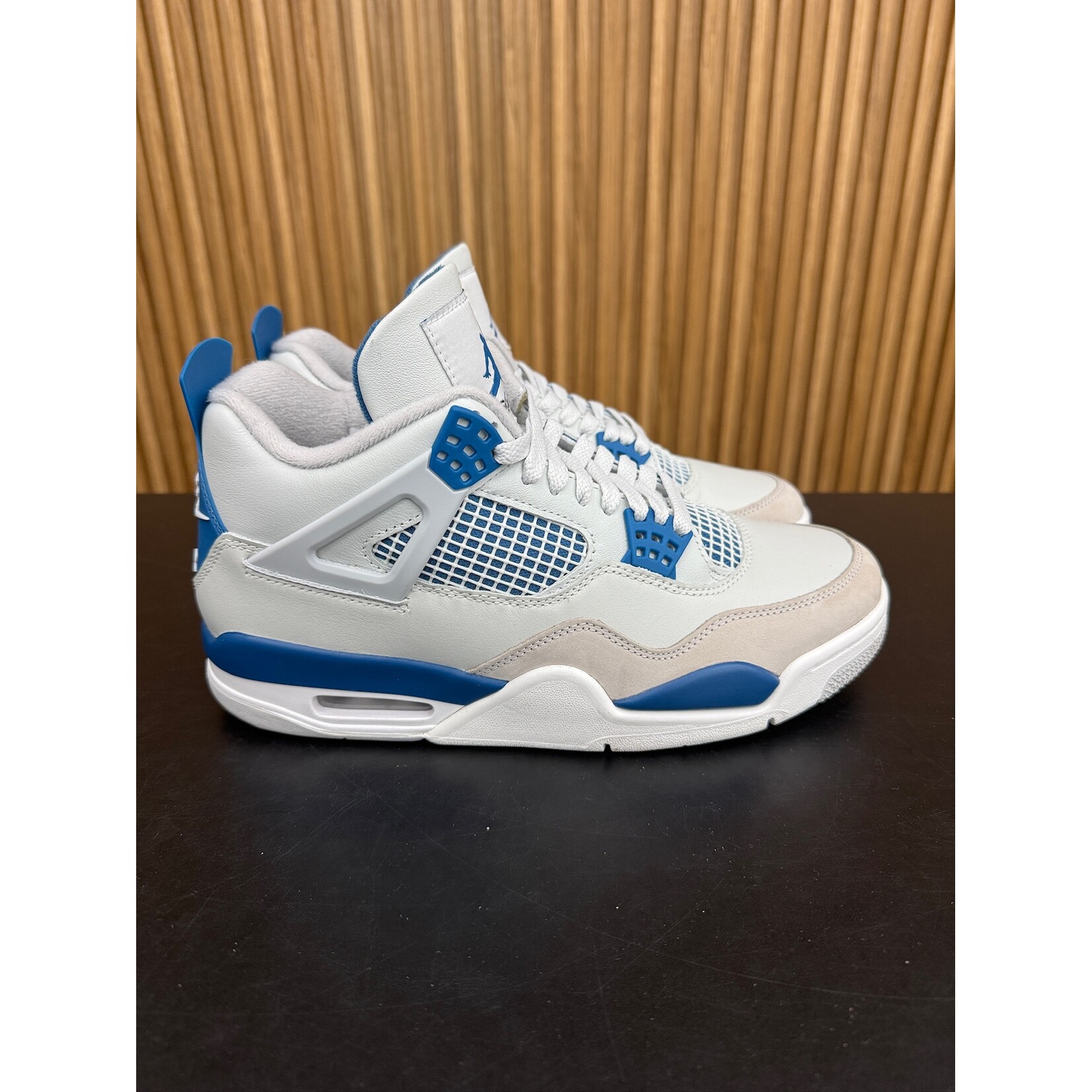 Jordan Jordan 4 Retro Military Blue (2024) Size 9, PREOWNED NO BOX*