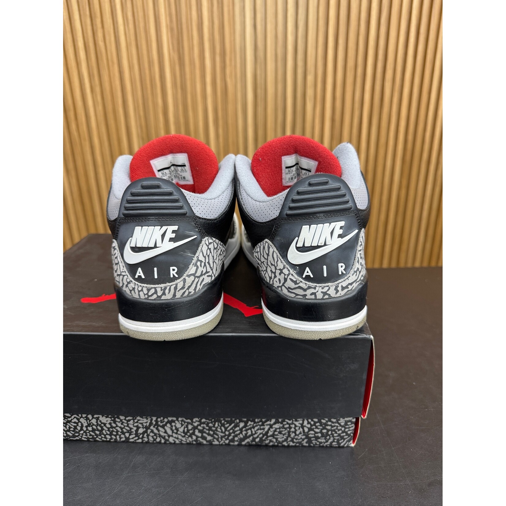 Jordan Jordan 3 Retro Black Cement (2018) Size 10.5, PREOWNED*