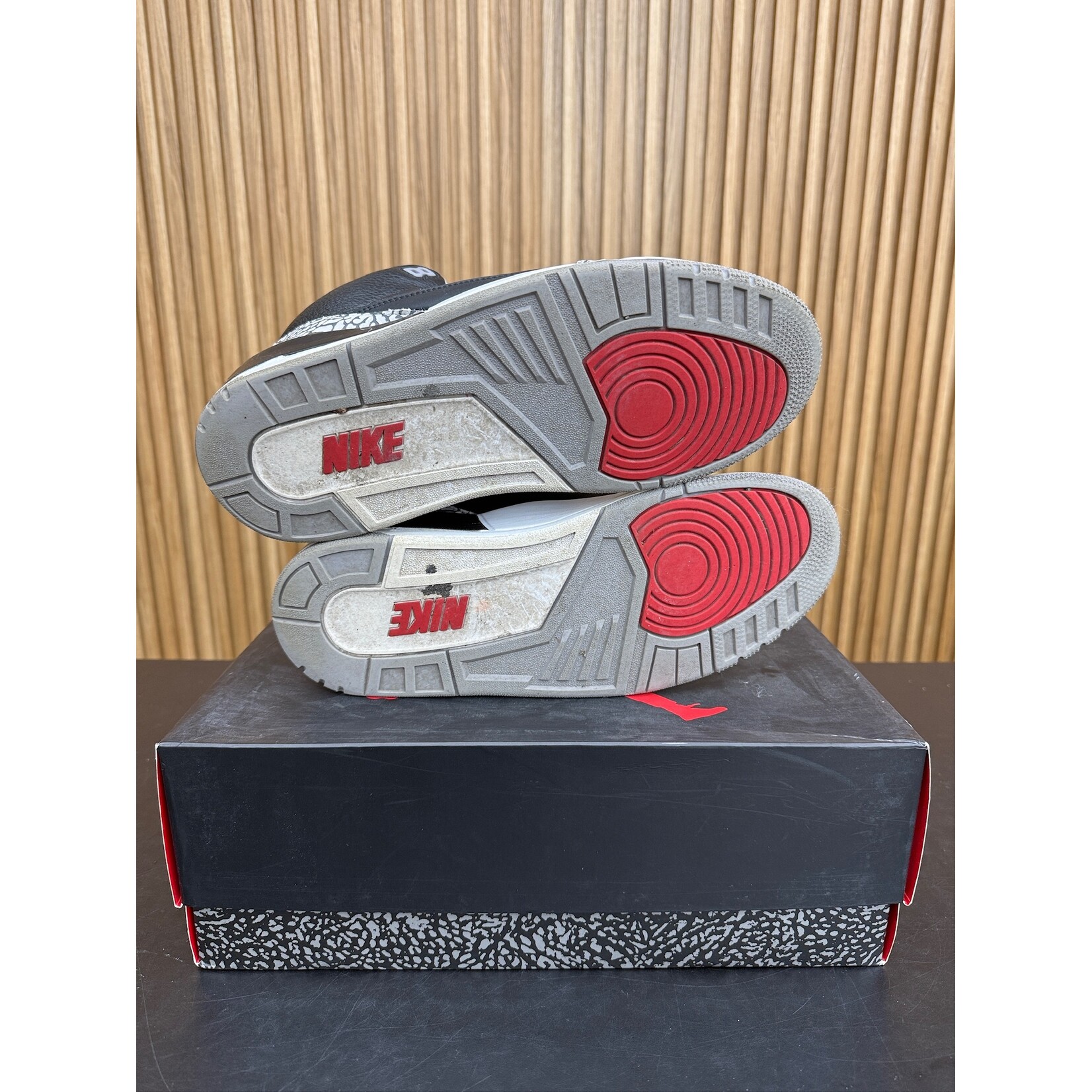 Jordan Jordan 3 Retro Black Cement (2018) Size 10.5, PREOWNED*