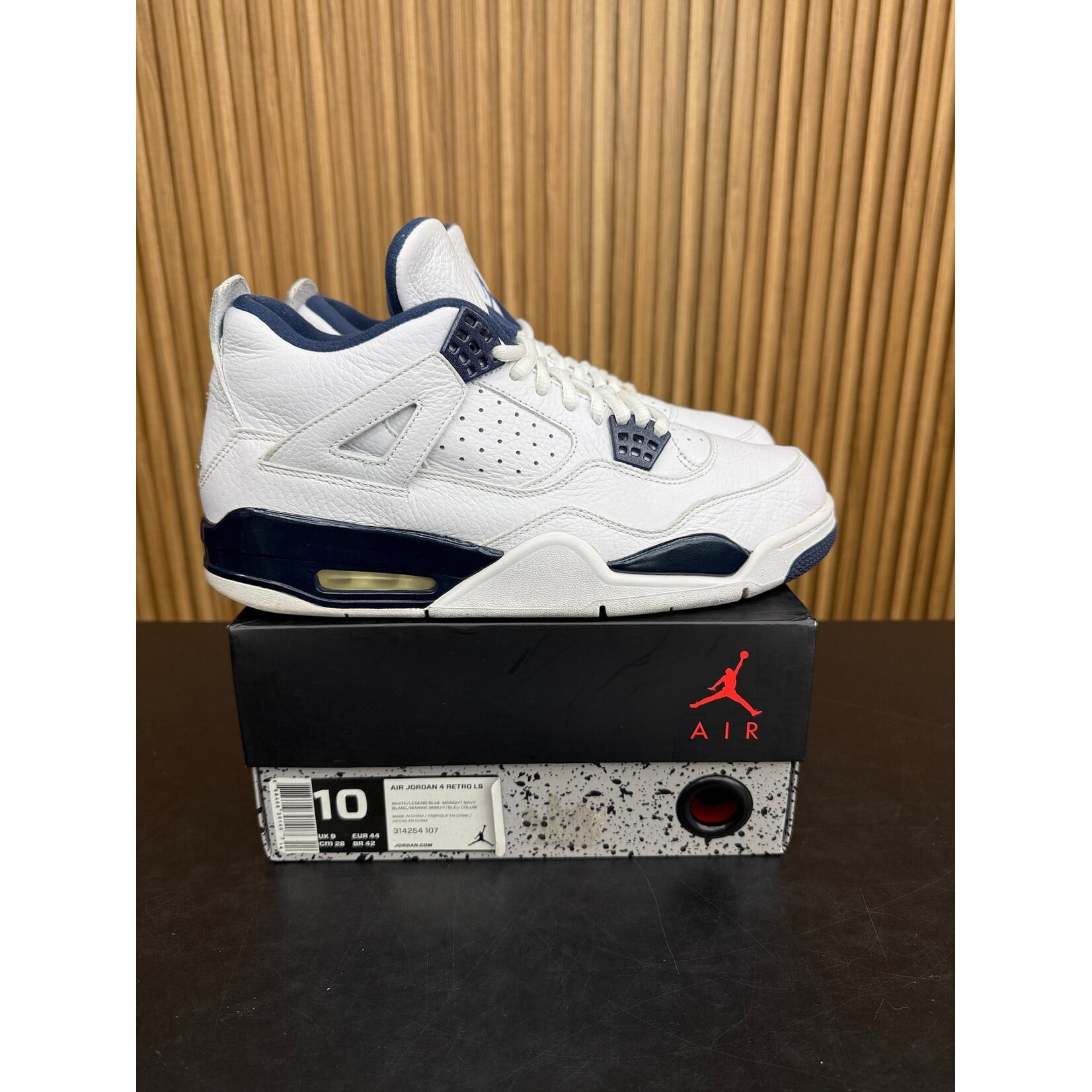 Jordan Jordan 4 Retro Columbia (2015) Size 10.5, PREOWNED*