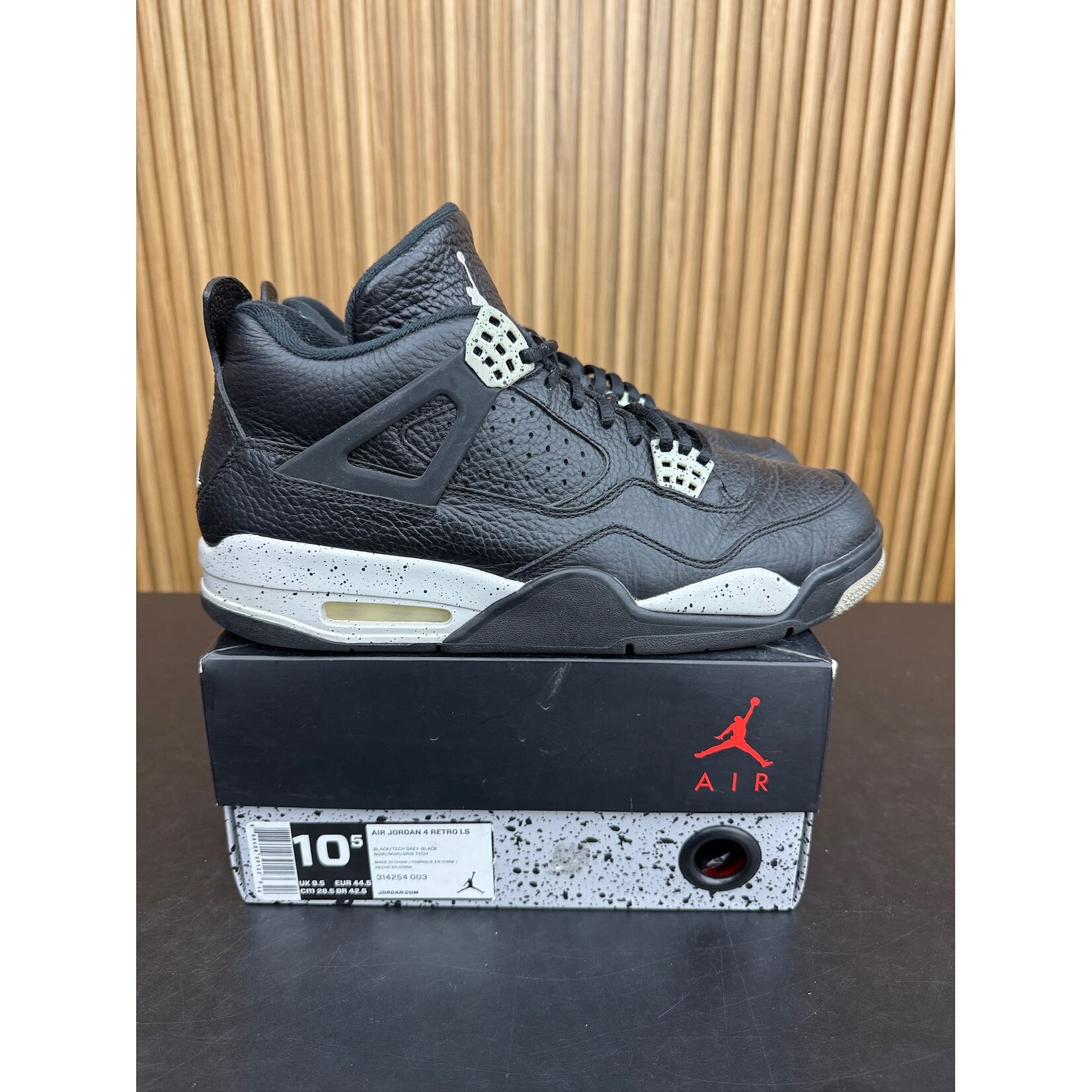 Jordan Jordan 4 Retro Oreo (2015) Size 10.5, PREOWNED*