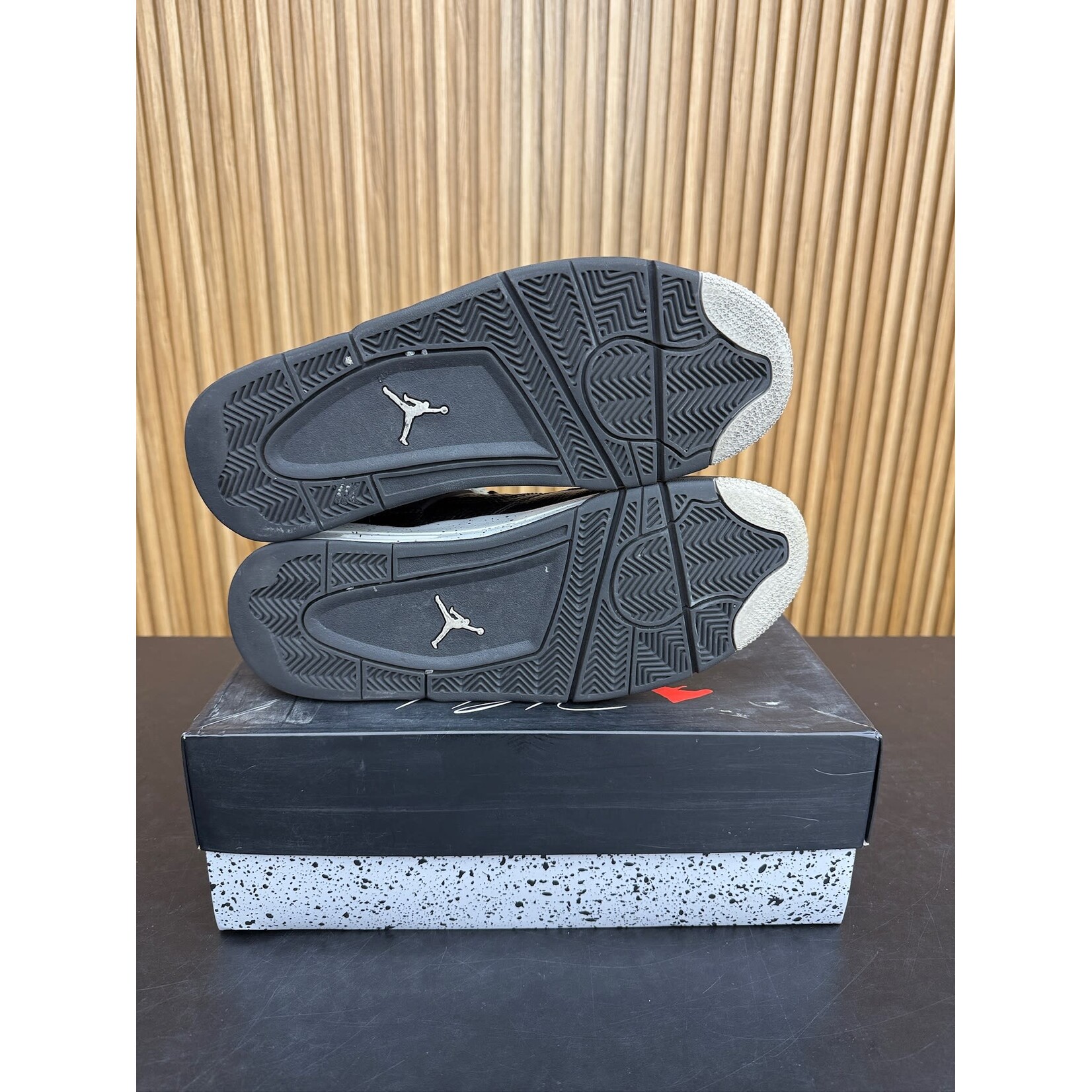 Jordan Jordan 4 Retro Oreo (2015) Size 10.5, PREOWNED*