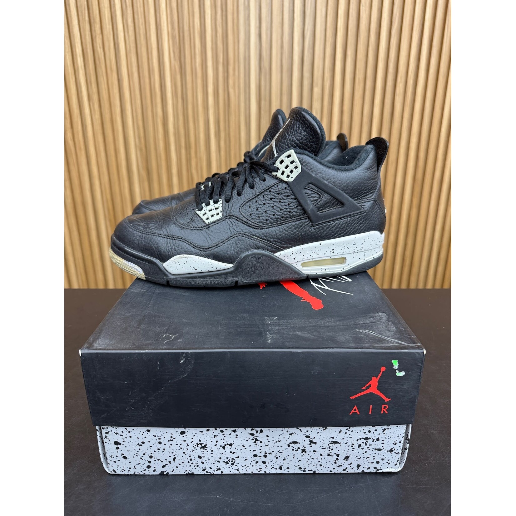 Jordan Jordan 4 Retro Oreo (2015) Size 10.5, PREOWNED*