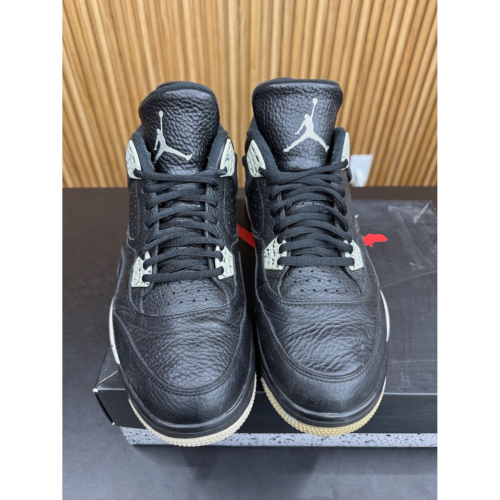 Jordan Jordan 4 Retro Oreo (2015) Size 10.5, PREOWNED*