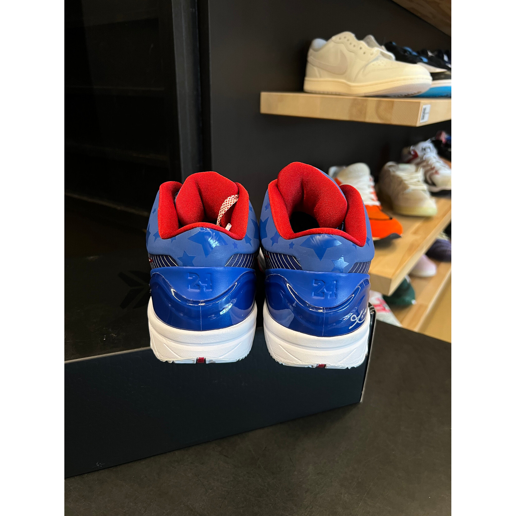 Nike Nike Kobe 4 Protro Philly (2024) Size 10.5, PREOWNED