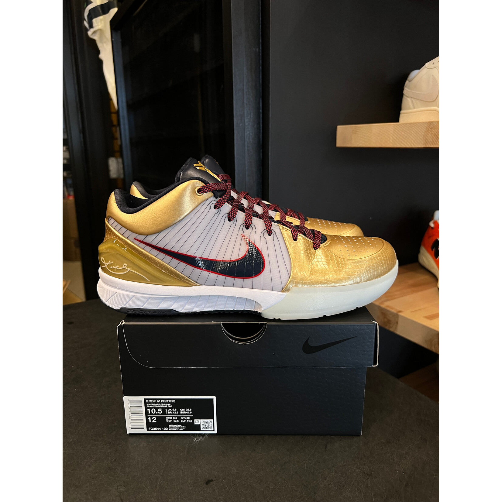 Nike Nike Kobe 4 Protro Gold Medal (2024) Size 10.5, PREOWNED
