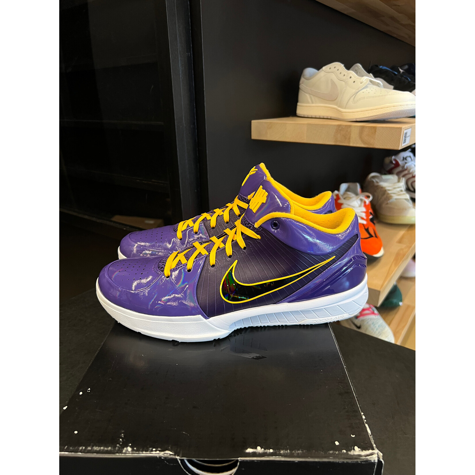 Nike Nike Kobe 4 Protro Undefeated Los Angeles Lakers Size 11, PREOWNED