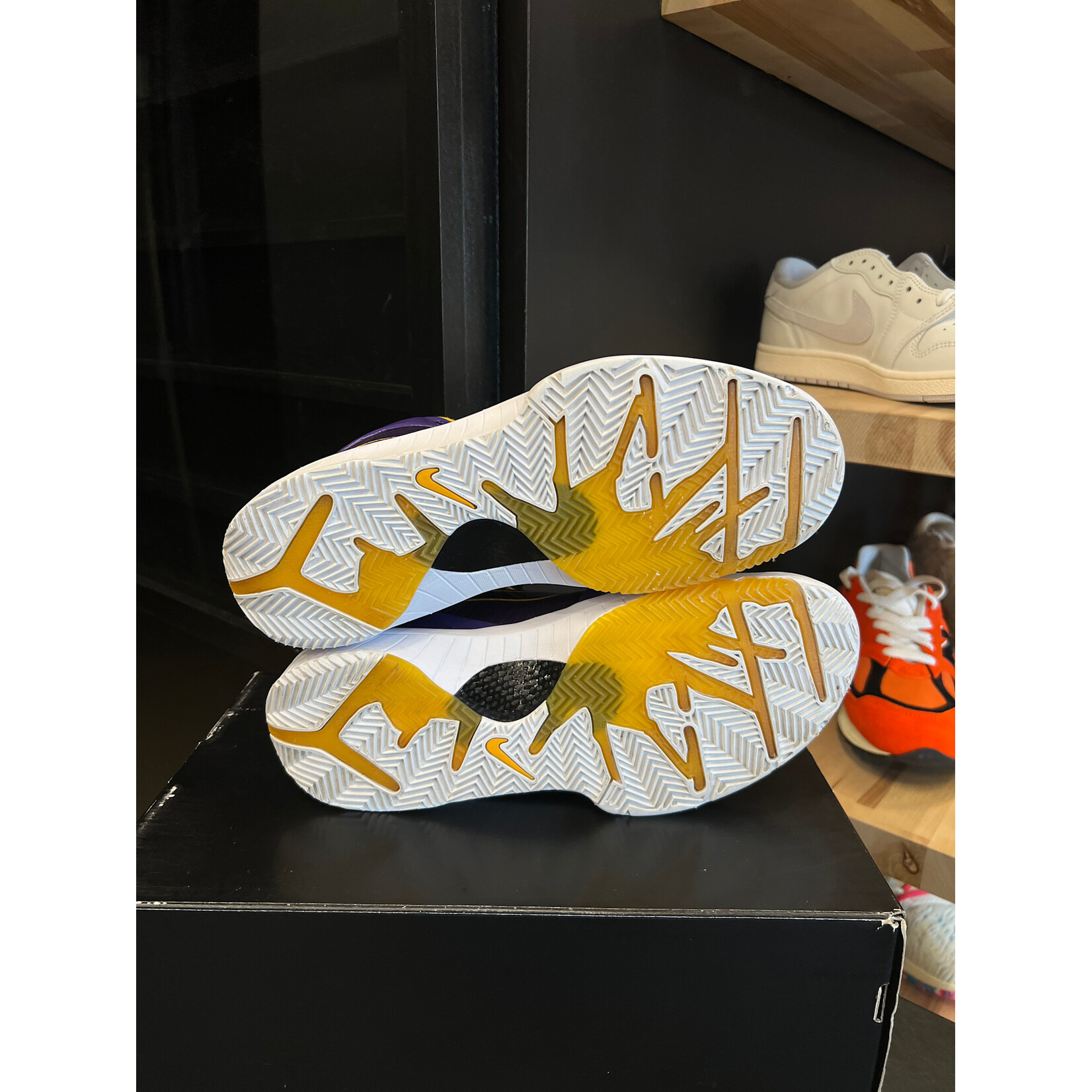 Nike Nike Kobe 4 Protro Undefeated Los Angeles Lakers Size 11, PREOWNED