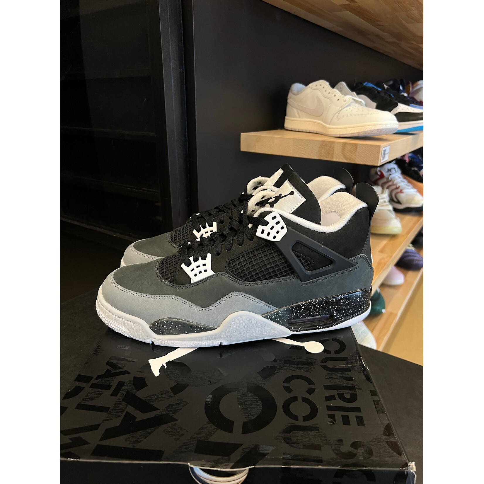 Jordan Jordan 4 Retro Fear (2024) Size 13, PREOWNED