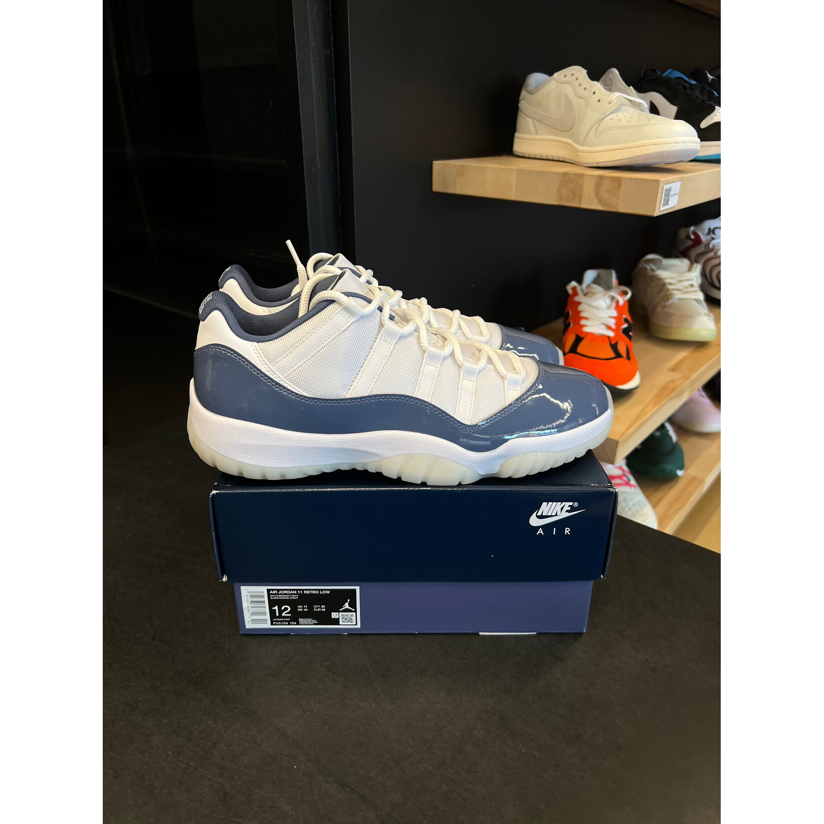 Jordan Jordan 11 Retro Low Diffused Blue Size 12, PREOWNED