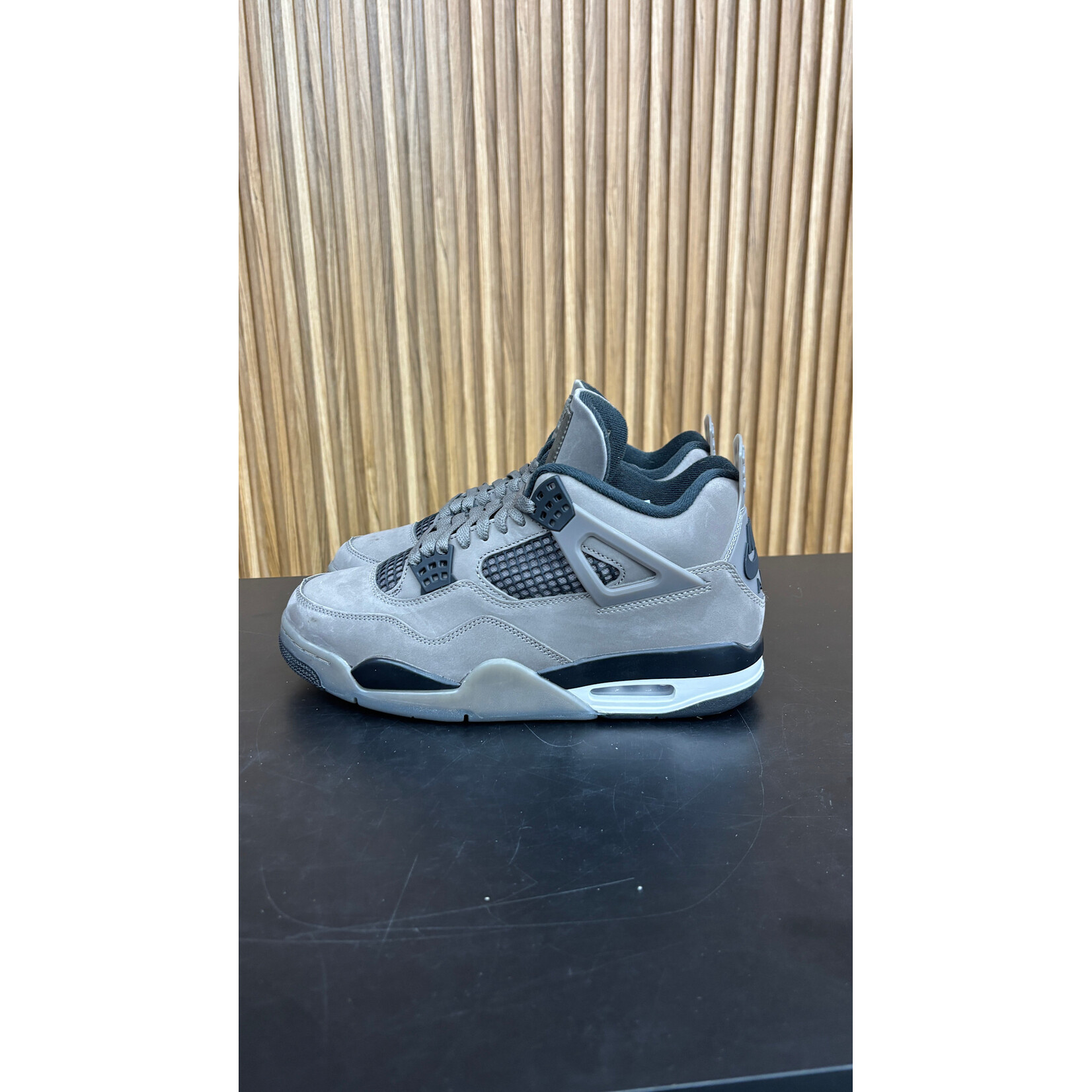 Jordan Jordan 4 Retro Cave Stone Size 9, PREOWNED NO BOX