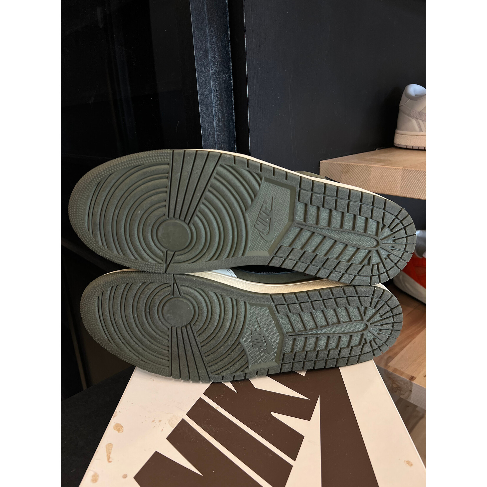 Jordan Jordan 1 Retro Low OG SP Travis Scott Medium Olive Size 14, PREOWNED