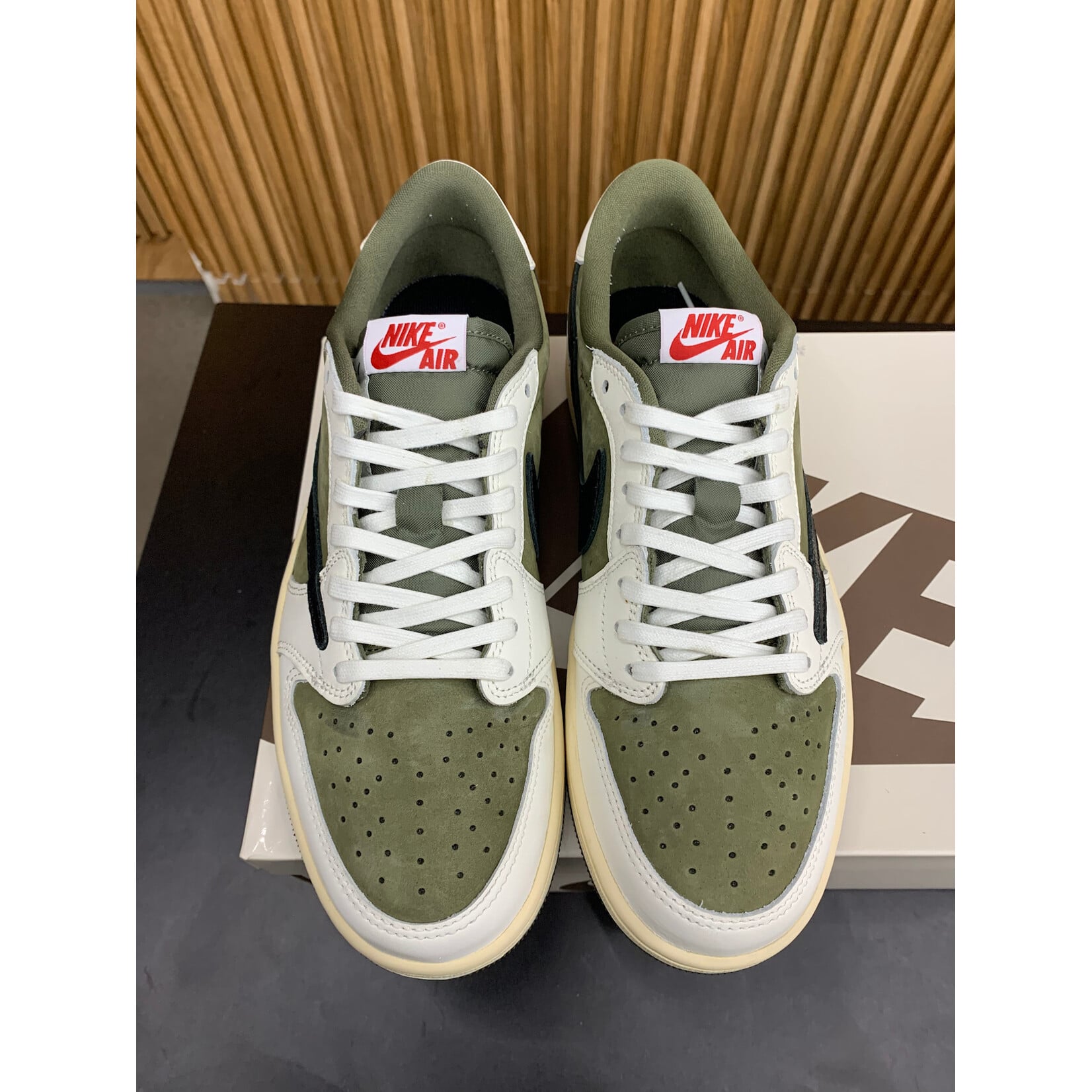Jordan Jordan 1 Retro Low OG SP Travis Scott Medium Olive Size 9.5, PREOWNED