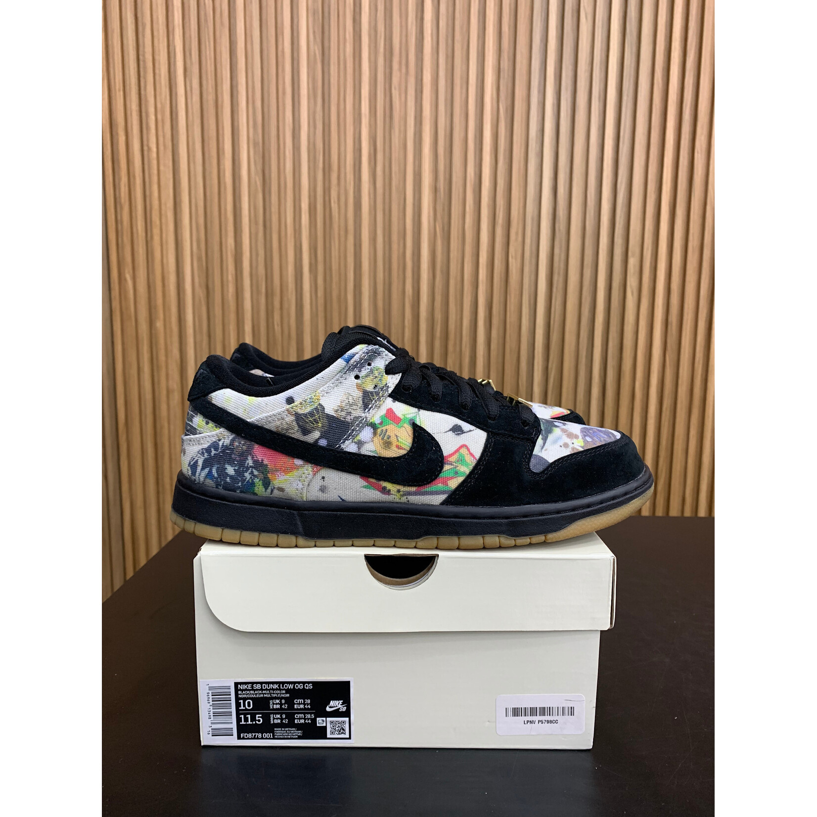 Nike Nike SB Dunk Low Supreme Rammellzee Size 10, PREOWNED