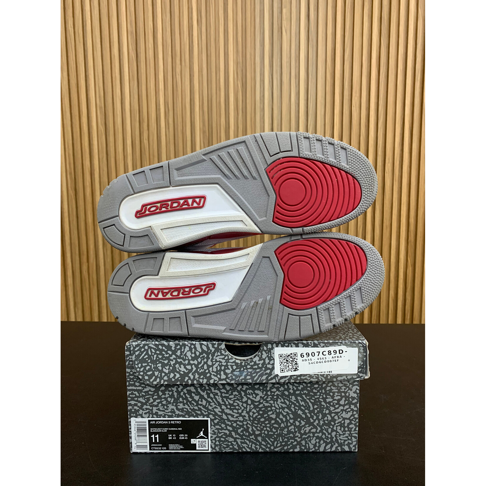 Jordan Jordan 3 Retro Cardinal Red Size 11, PREOWNED