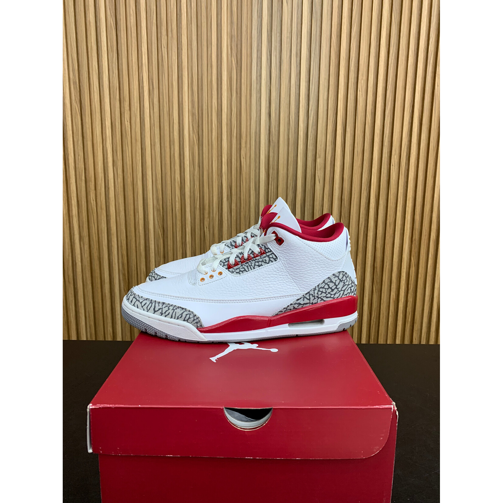 Jordan Jordan 3 Retro Cardinal Red Size 11, PREOWNED