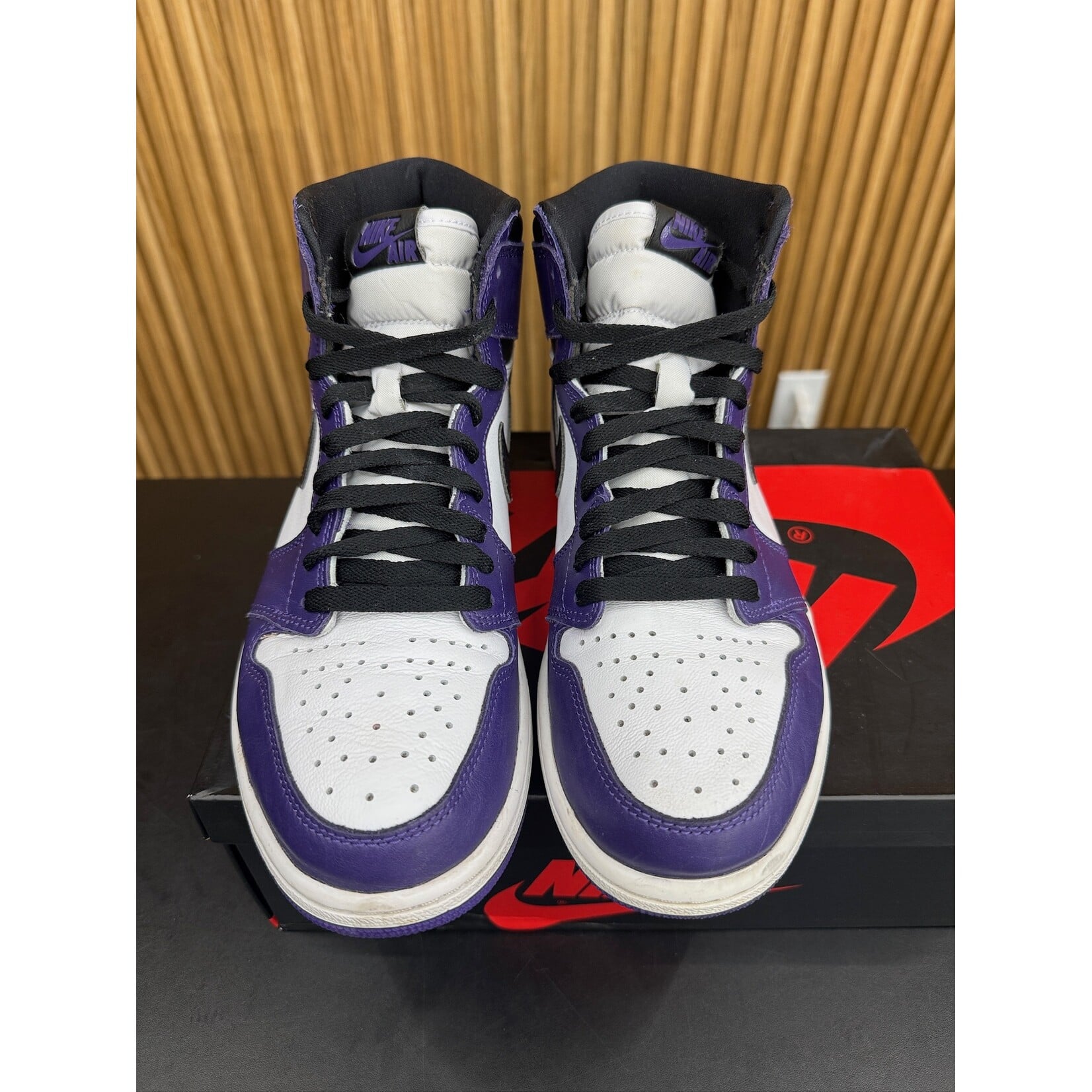 Jordan Jordan 1 Retro High Court Purple White Size 9.5, PREOWNED*