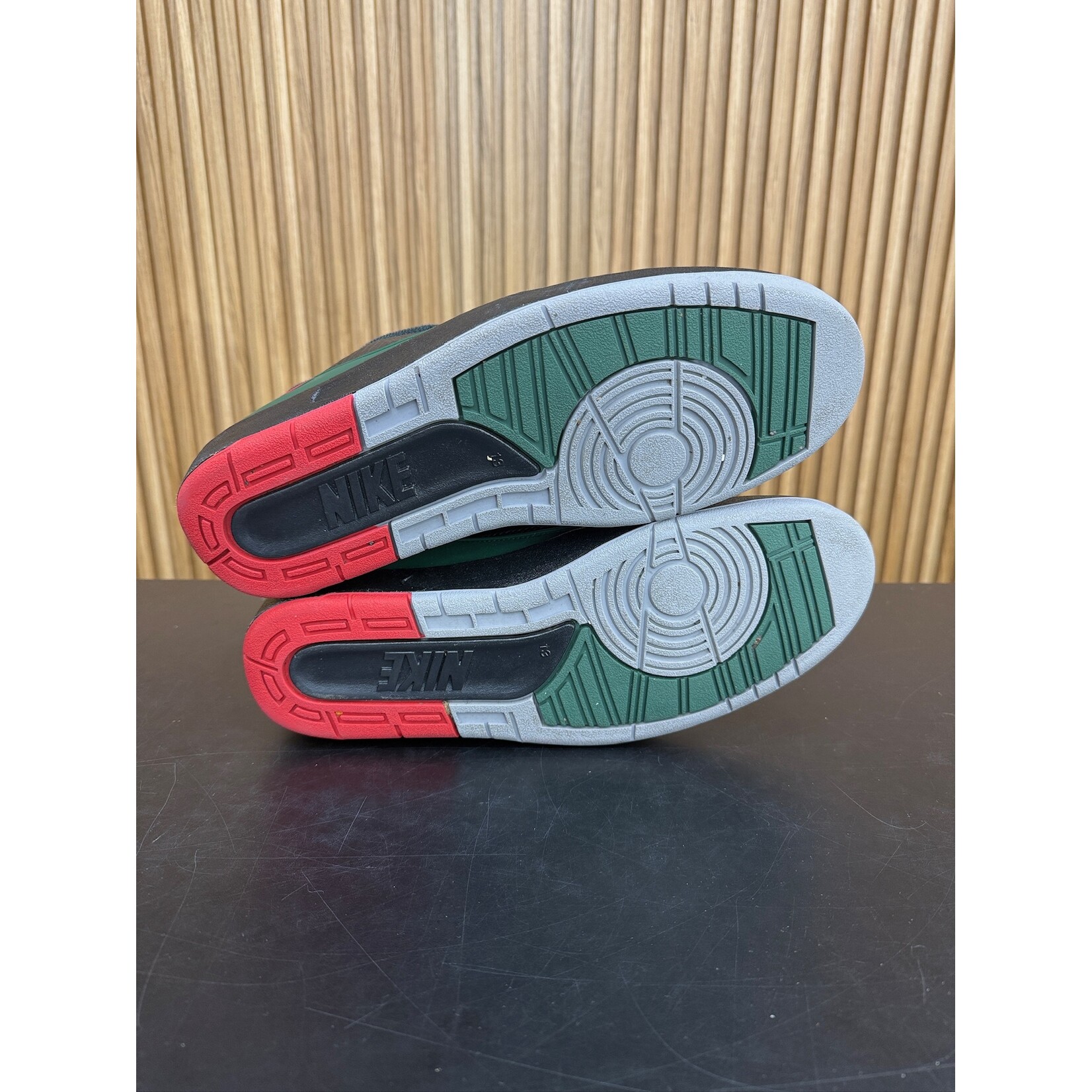 Jordan Jordan 2 Retro Low Christmas Size 13, PREOWNED NO BOX*