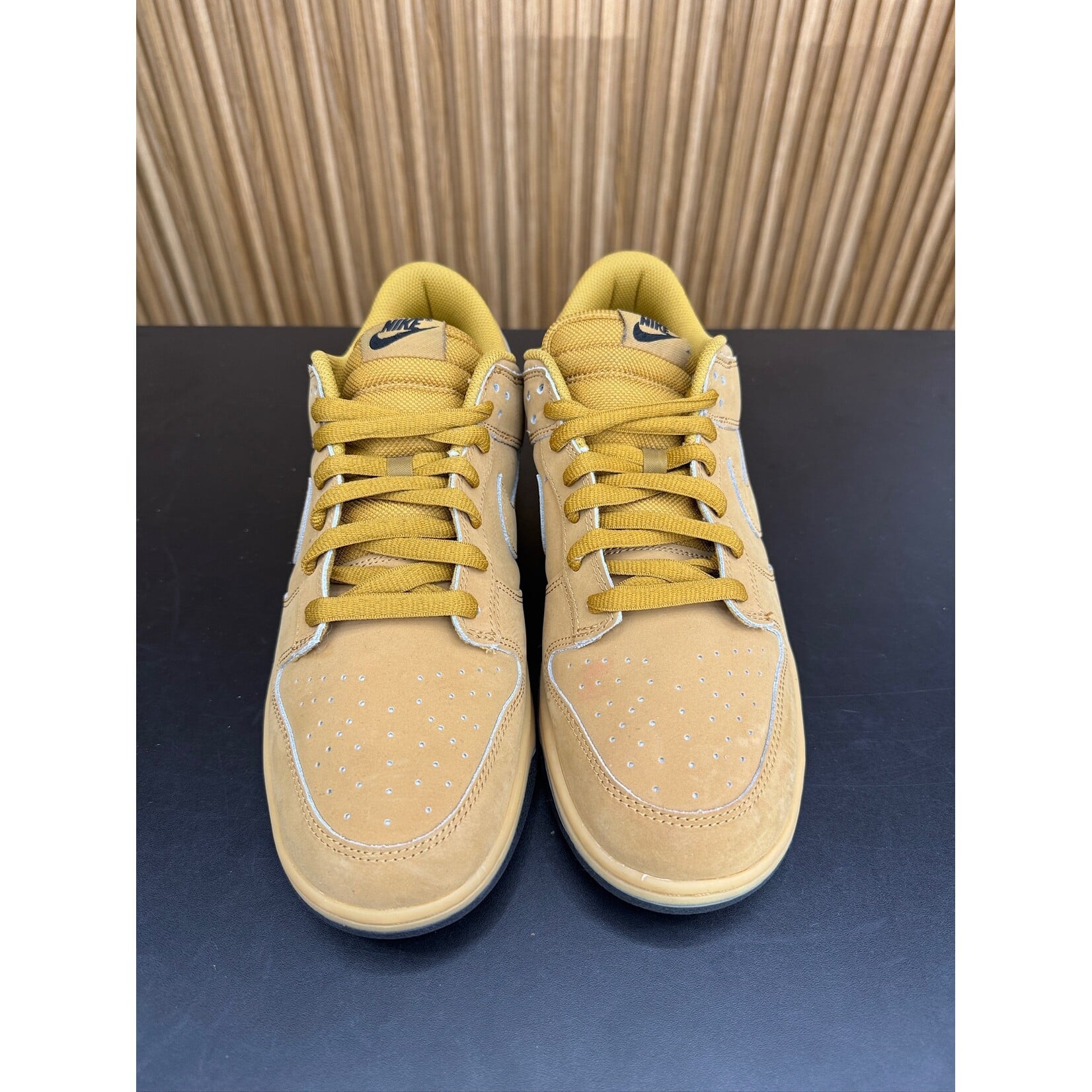 Nike Nike Dunk Low Retro SE Wheat Gum Size 12, PREOWNED NO BOX