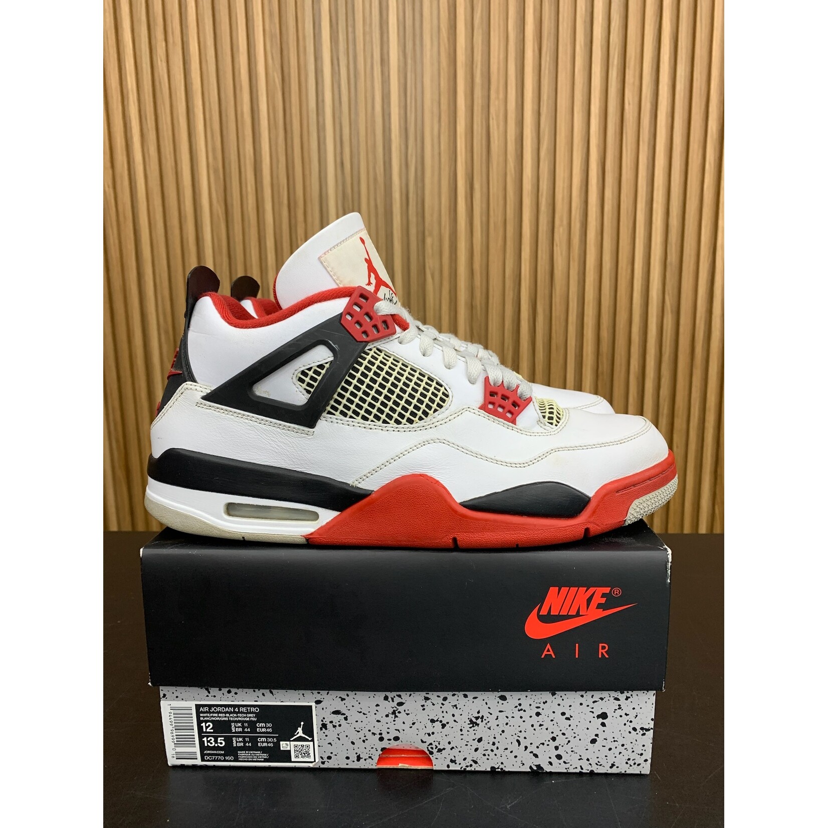 Jordan Jordan 4 Retro Fire Red (2020) Size 12, PREOWNED*