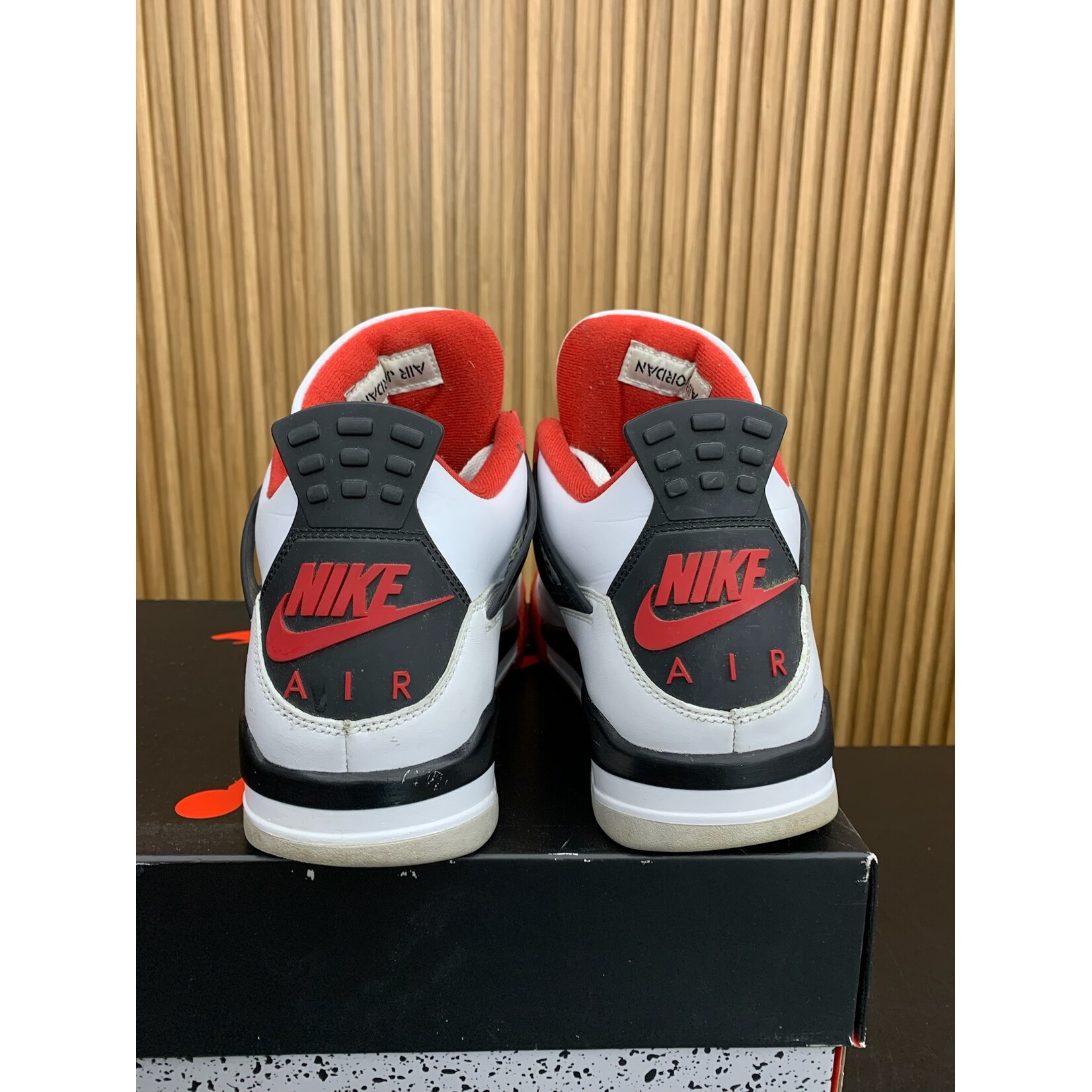 Jordan Jordan 4 Retro Fire Red (2020) Size 12, PREOWNED*